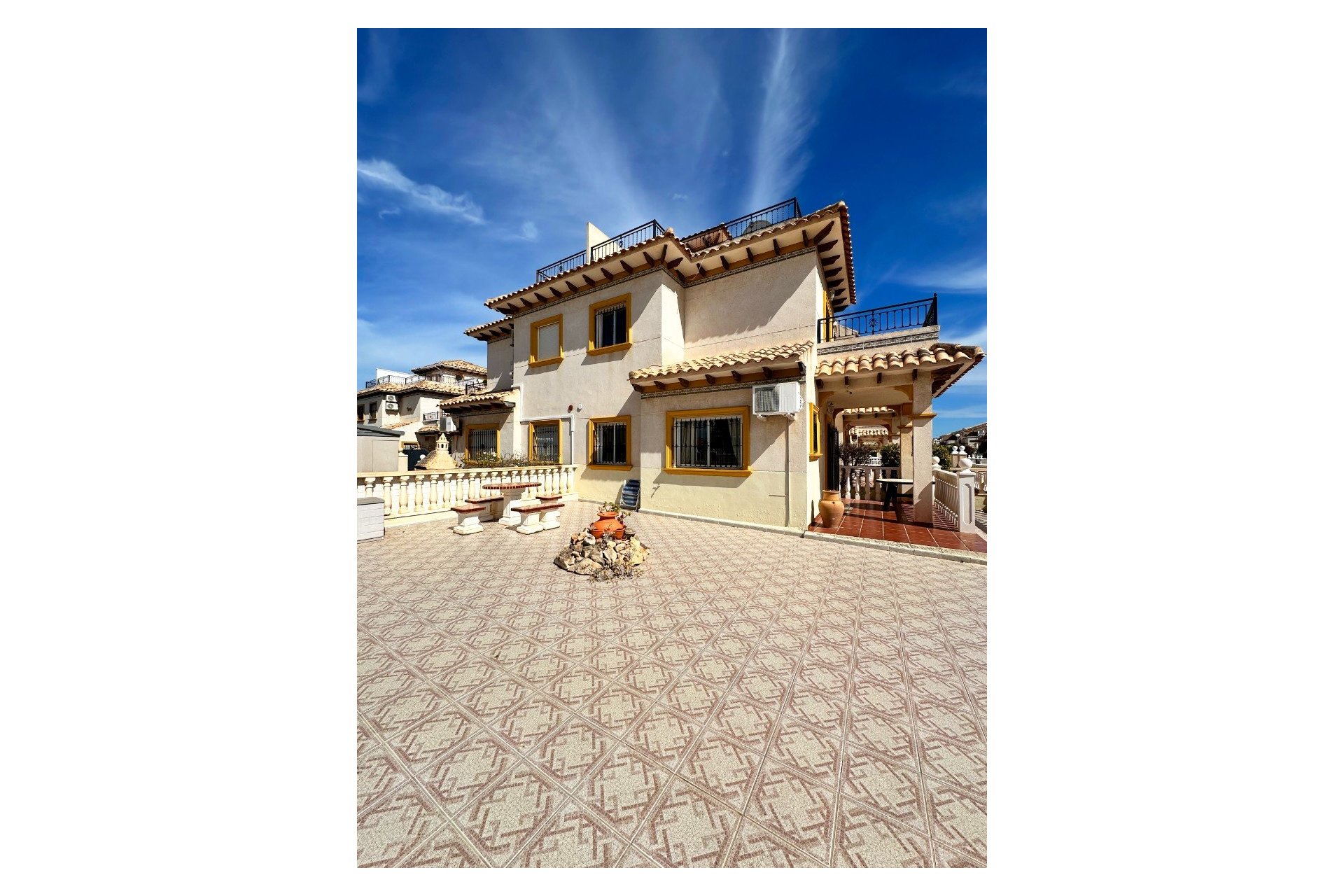 Resale - Town House -
Orihuela Costa - Costa Blanca
