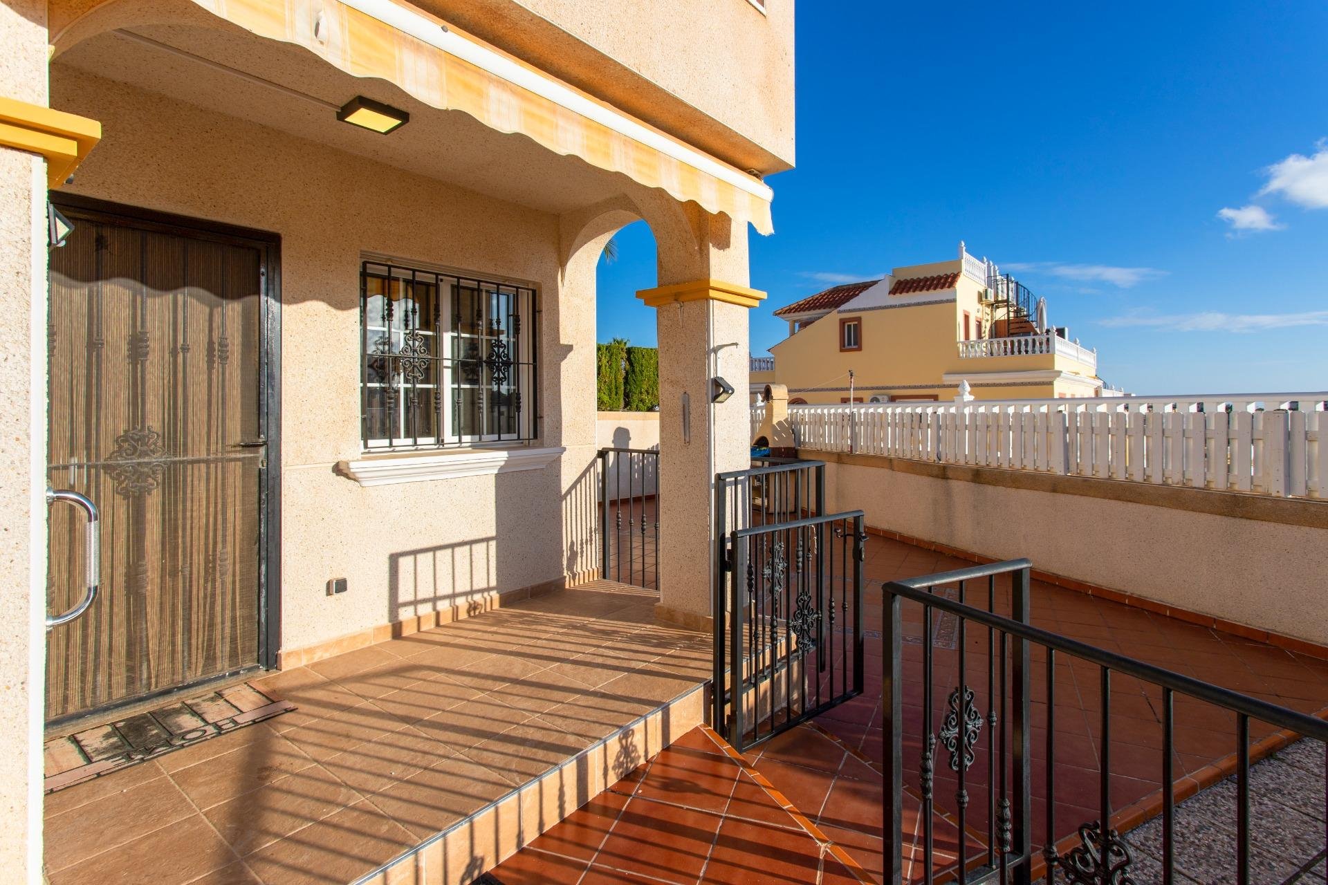 Resale - Town House -
Orihuela Costa - Las Filipinas