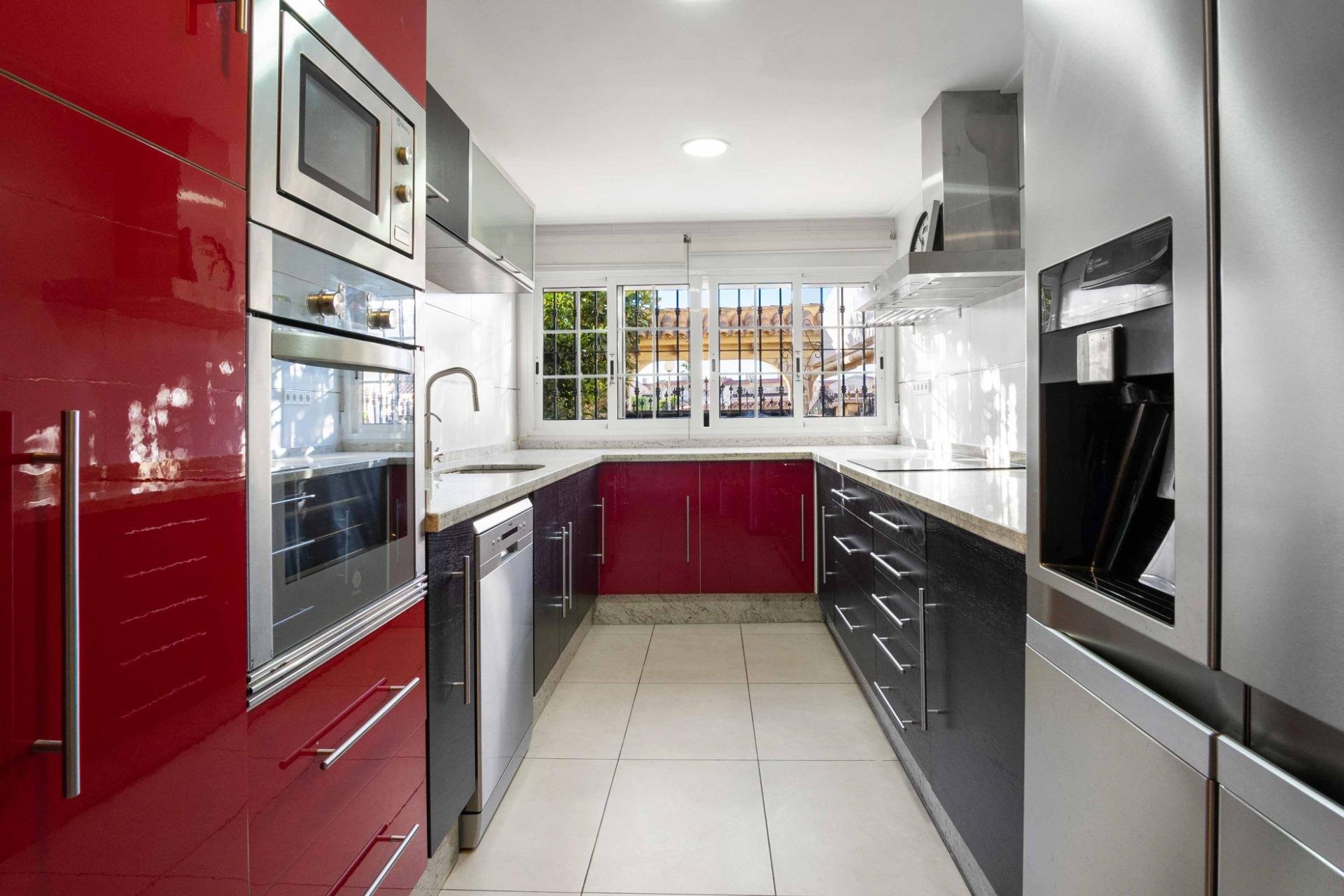 Resale - Town House -
Orihuela Costa - Los Almendros-la Florida