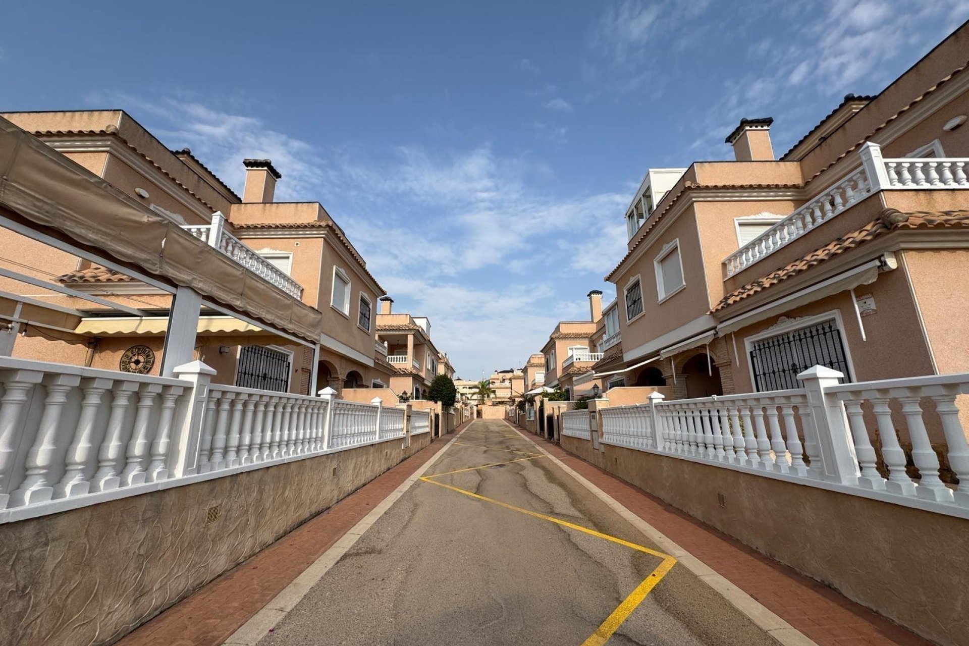 Resale - Town House -
Orihuela Costa - Los Dolses