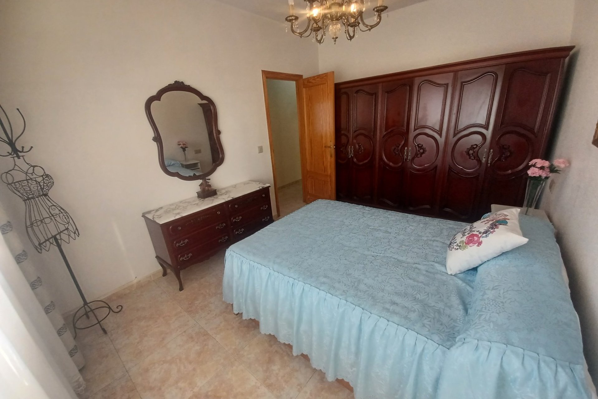 Resale - Town House -
Roldan - Inland