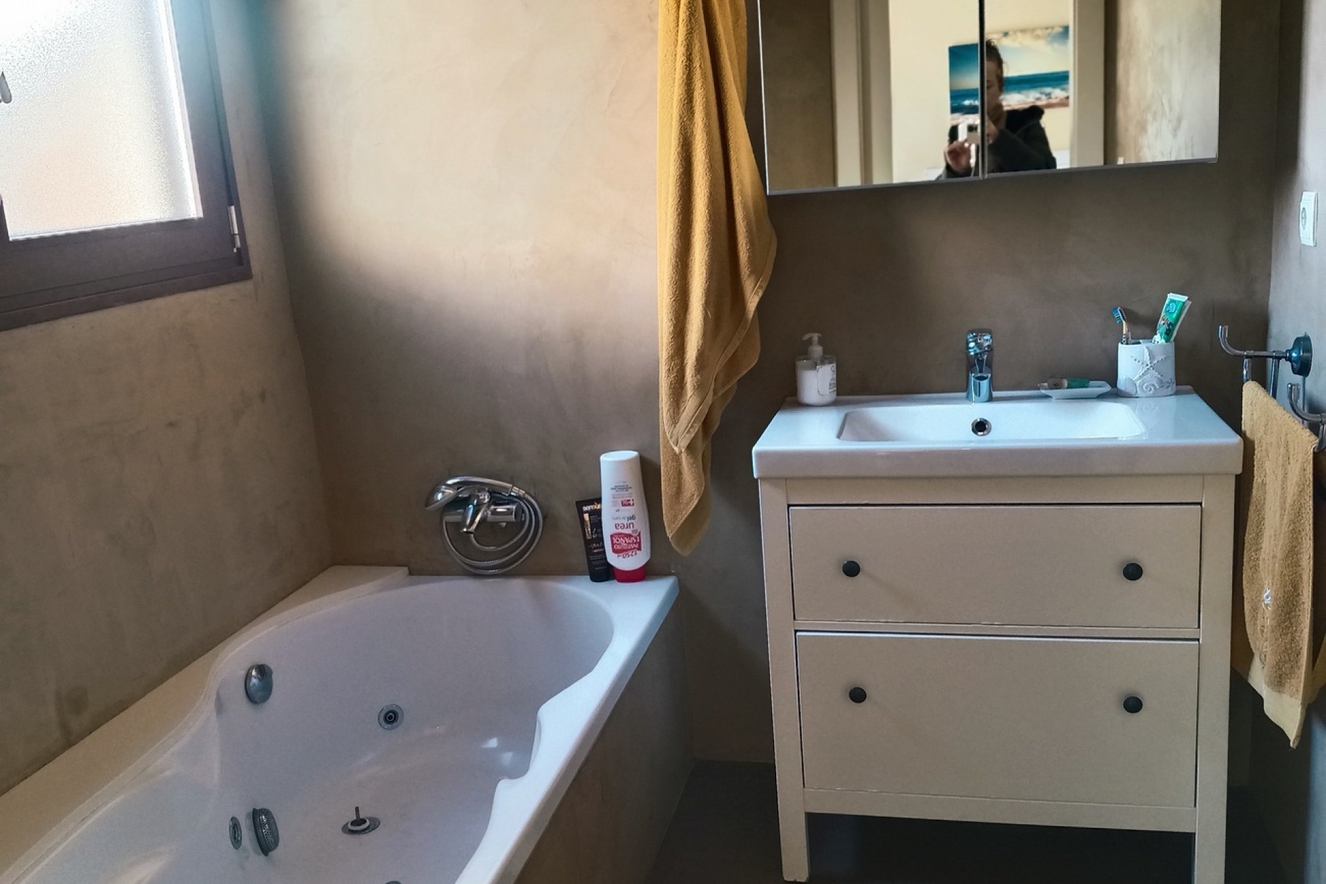 Resale - Town House -
Roldan - Inland