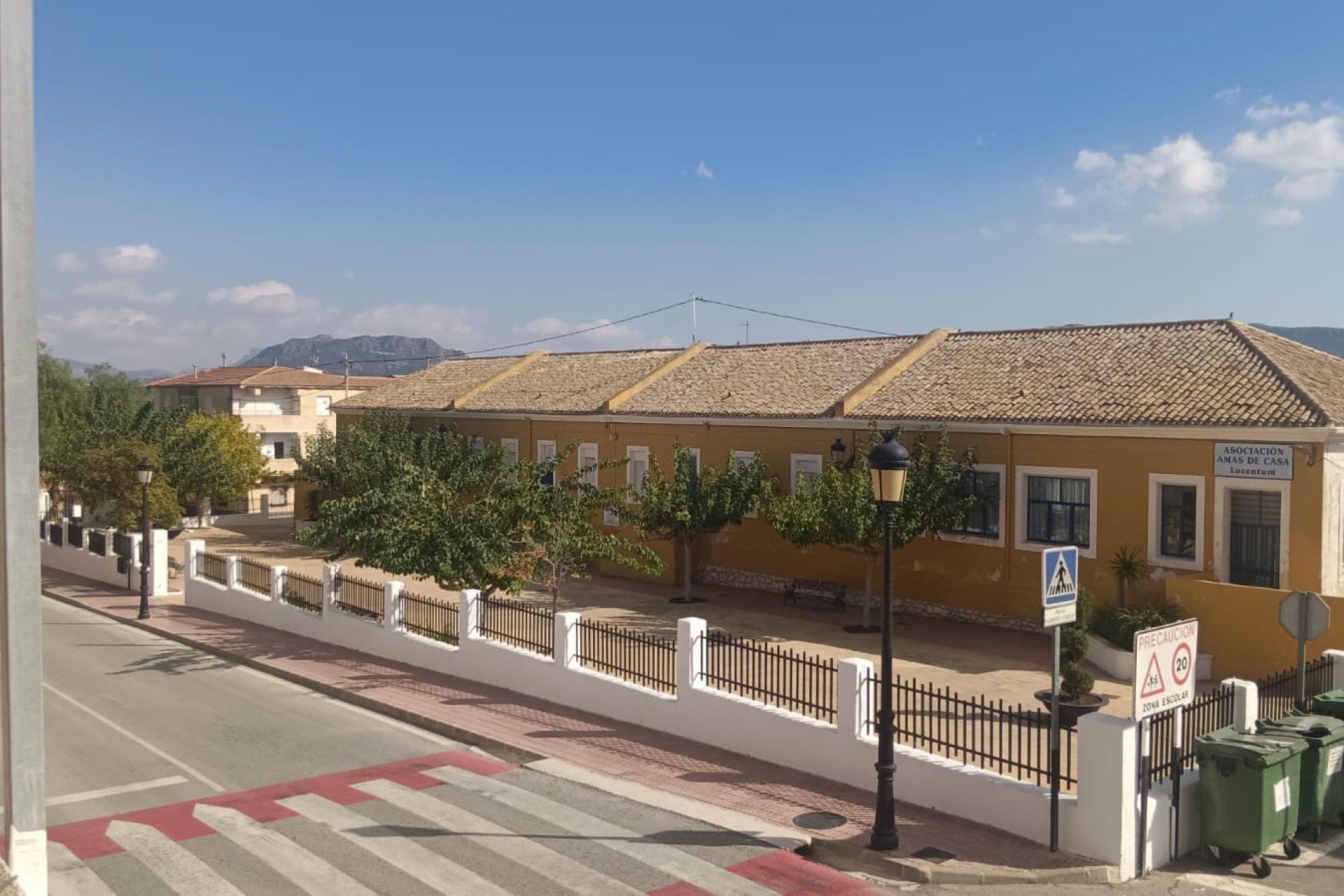 Resale - Town House -
Salinas - Inland
