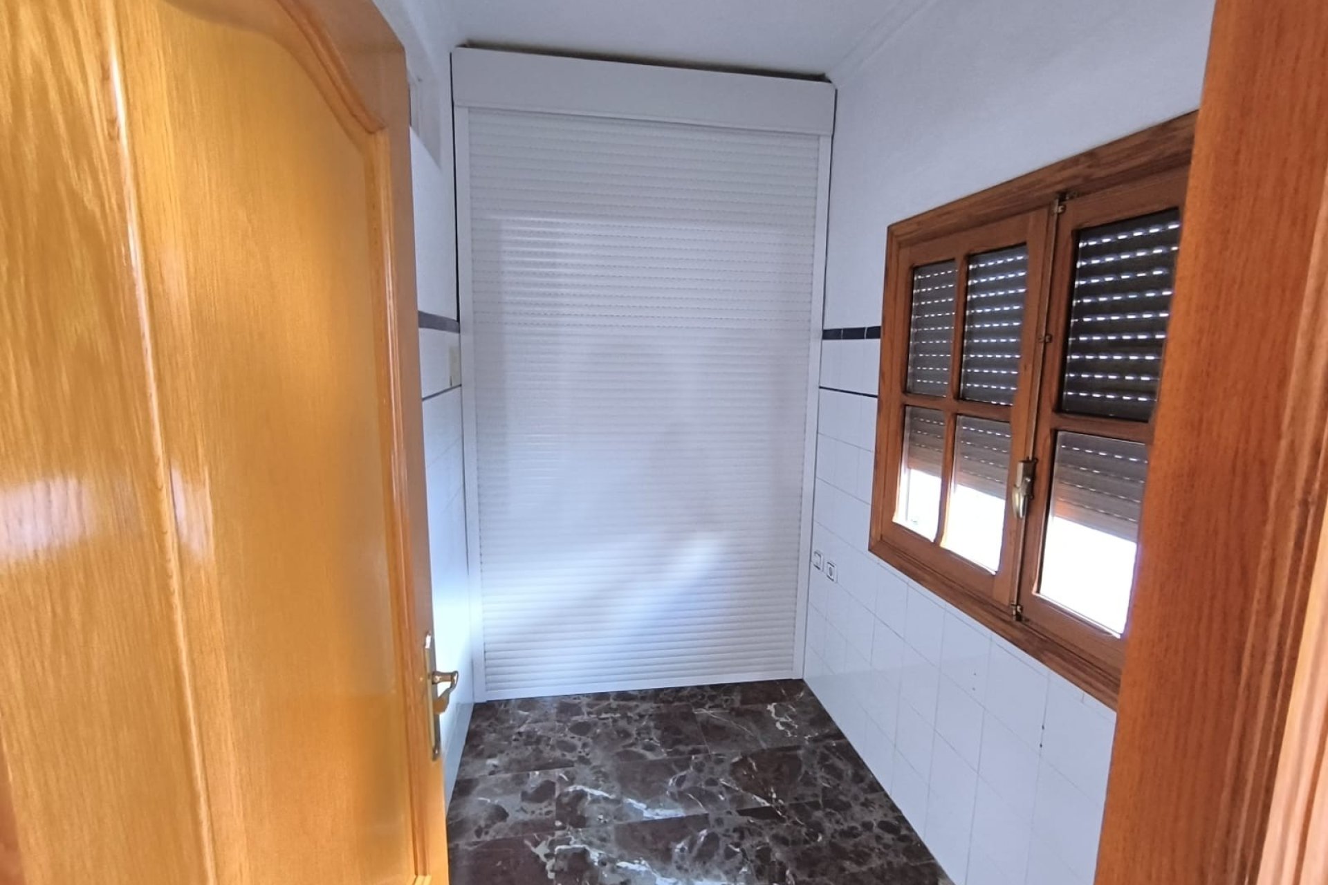 Resale - Town House -
Sax - Inland