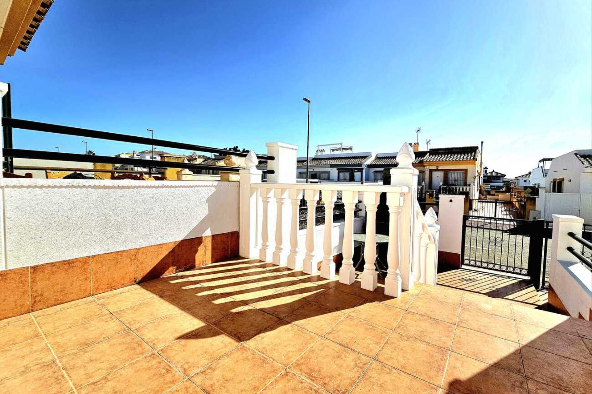 Resale - Town House -
Sucina