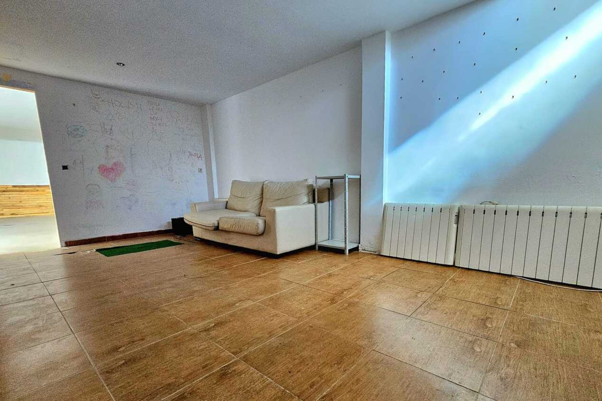 Resale - Town House -
Sucina