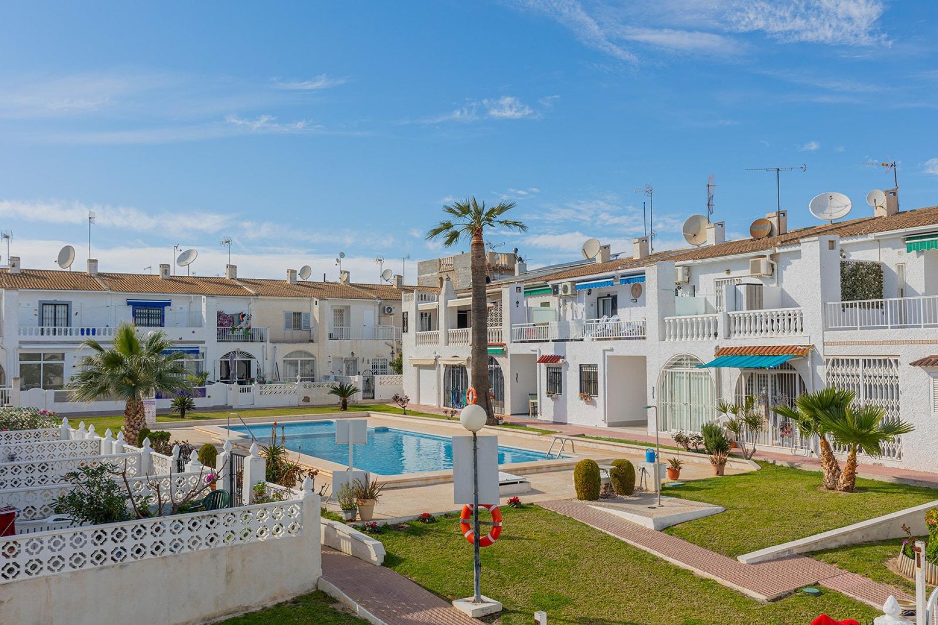 Resale - Town House -
Torrevieja - Calas Blanca