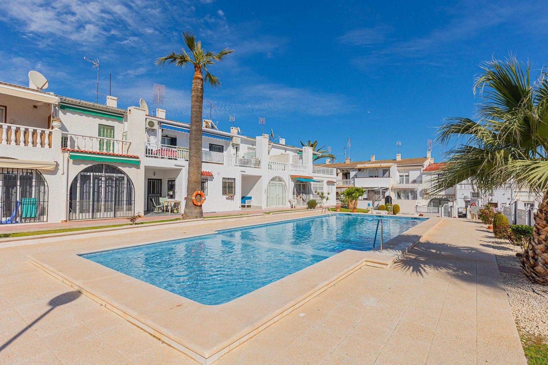Resale - Town House -
Torrevieja - Calas Blanca