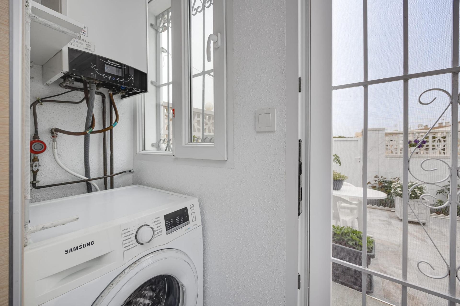 Resale - Town House -
Torrevieja - Calas Blanca