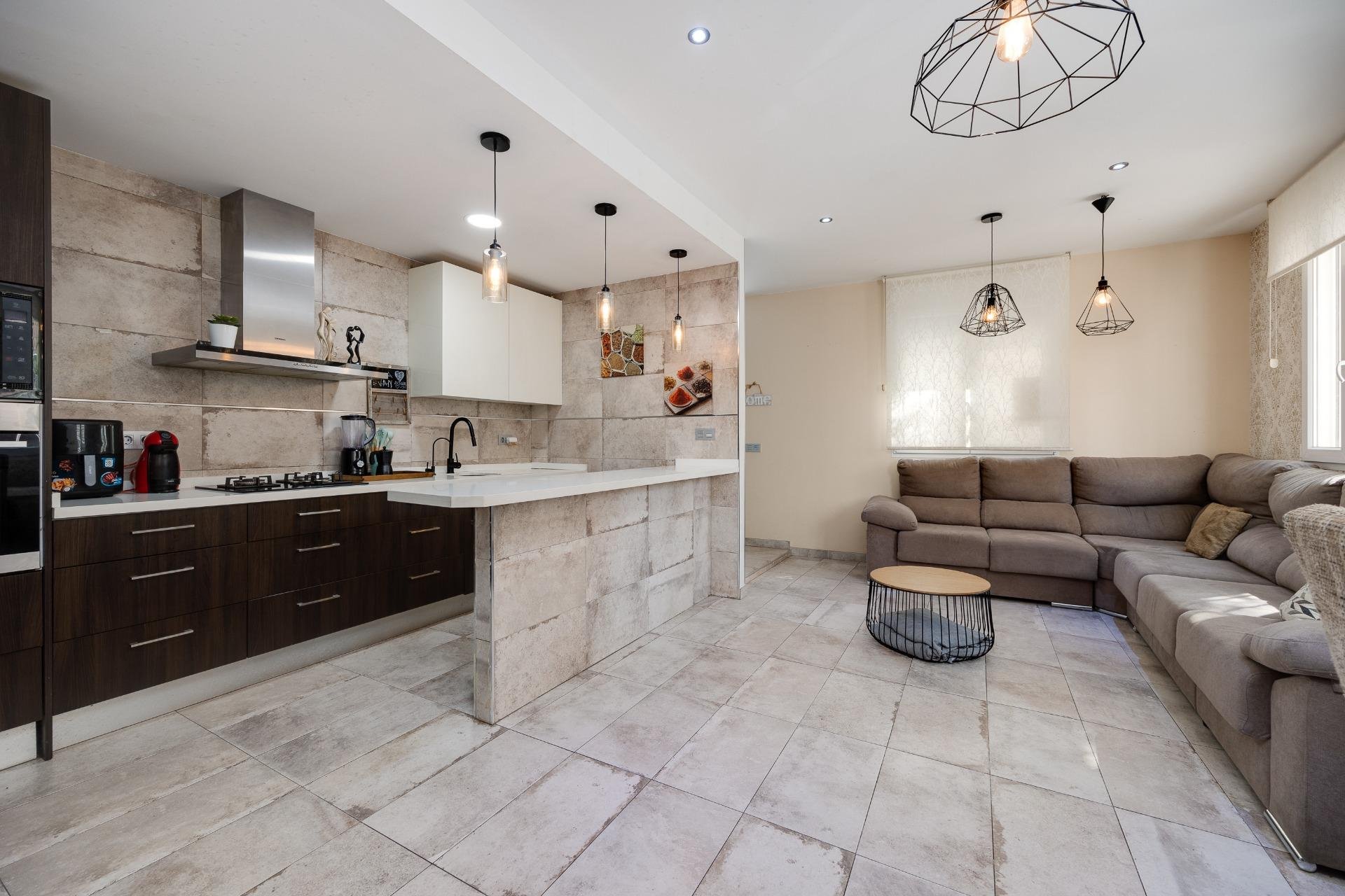 Resale - Town House -
Torrevieja - Centro