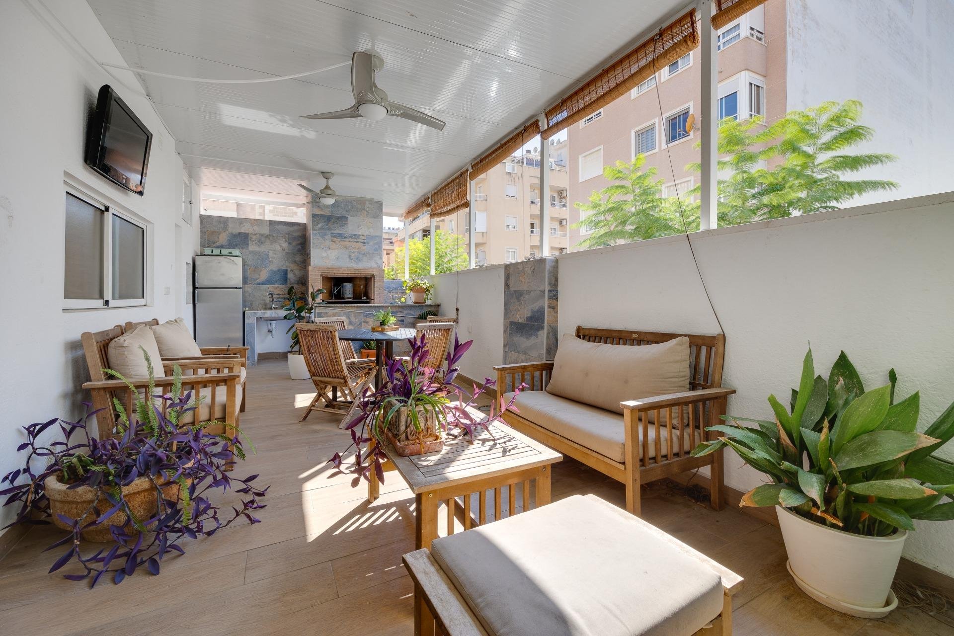 Resale - Town House -
Torrevieja - Centro