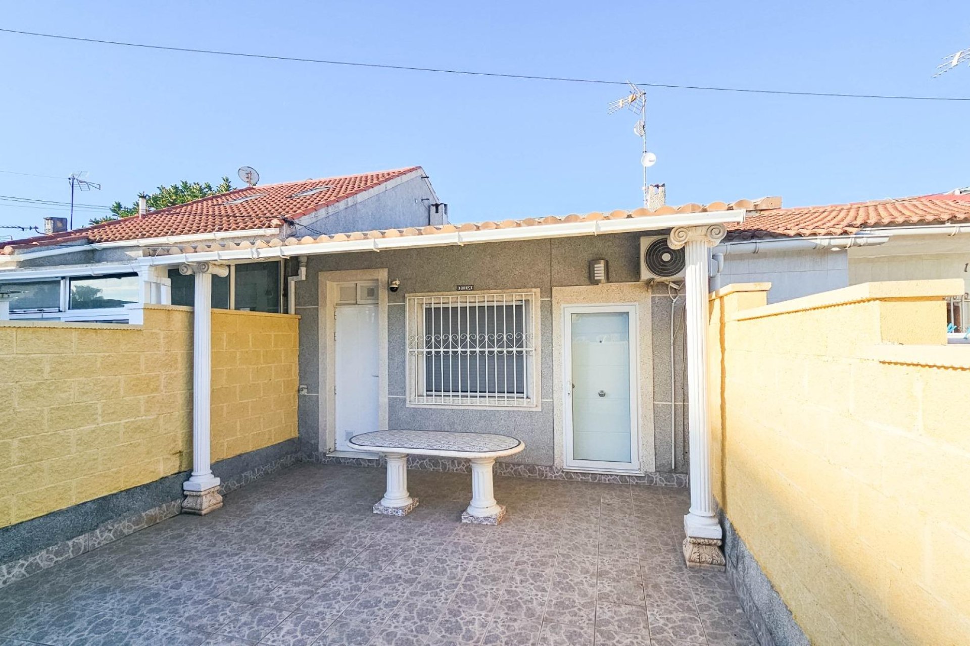 Resale - Town House -
Torrevieja - El Limonar