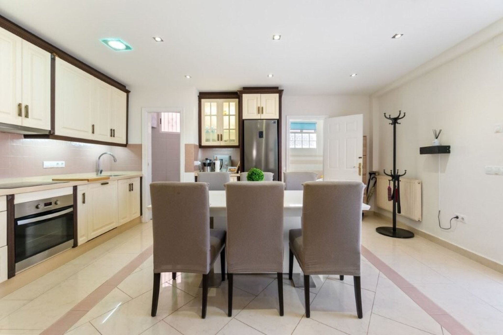 Resale - Town House -
Torrevieja - Los Frutales/ La Rosaleda