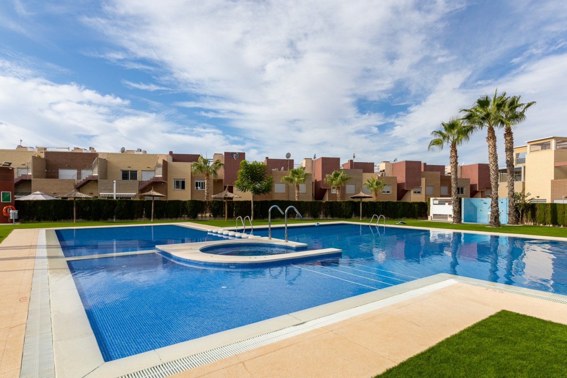 Resale - Town House -
Torrevieja - Sector 25