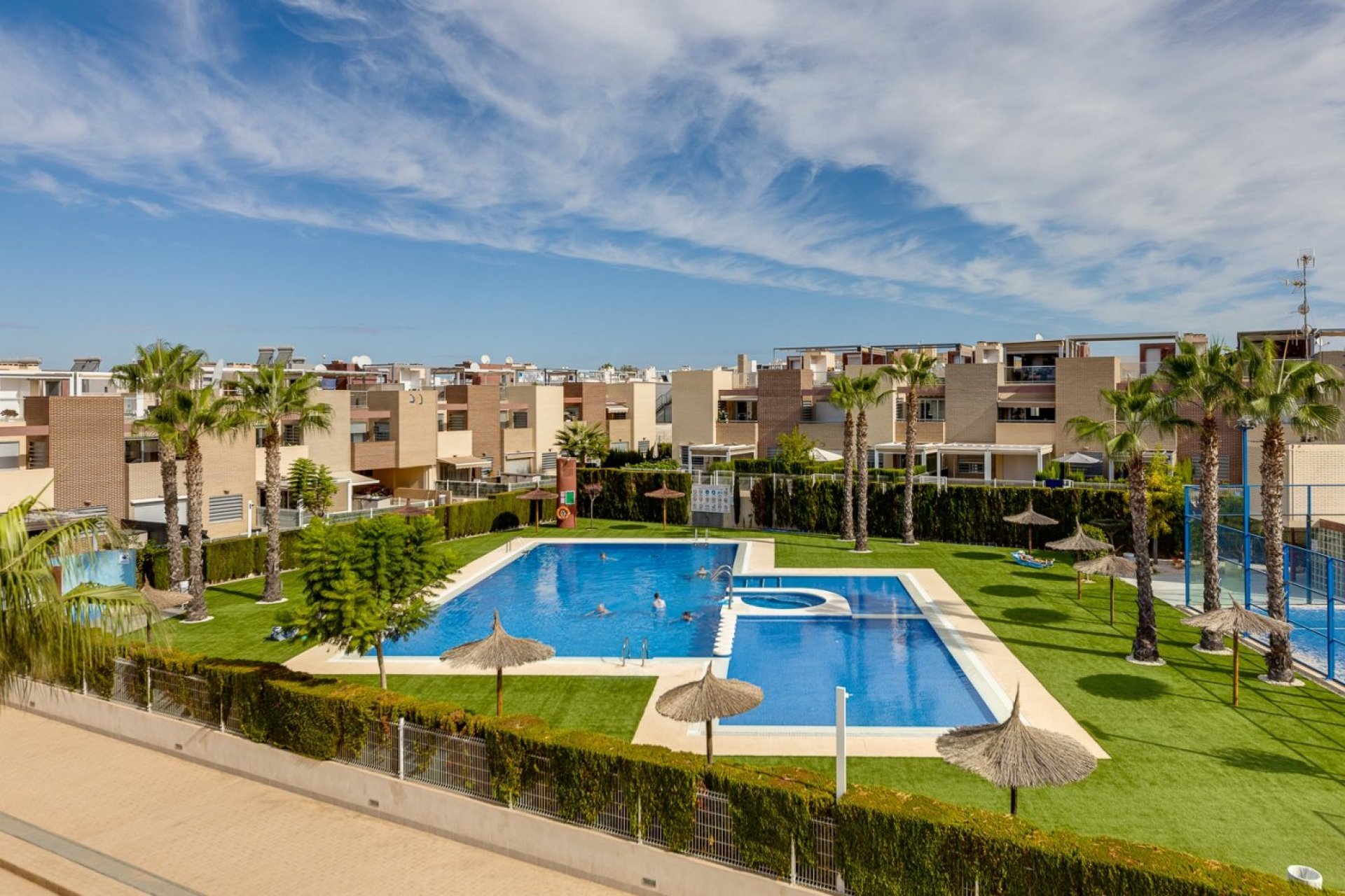 Resale - Town House -
Torrevieja - Sector 25