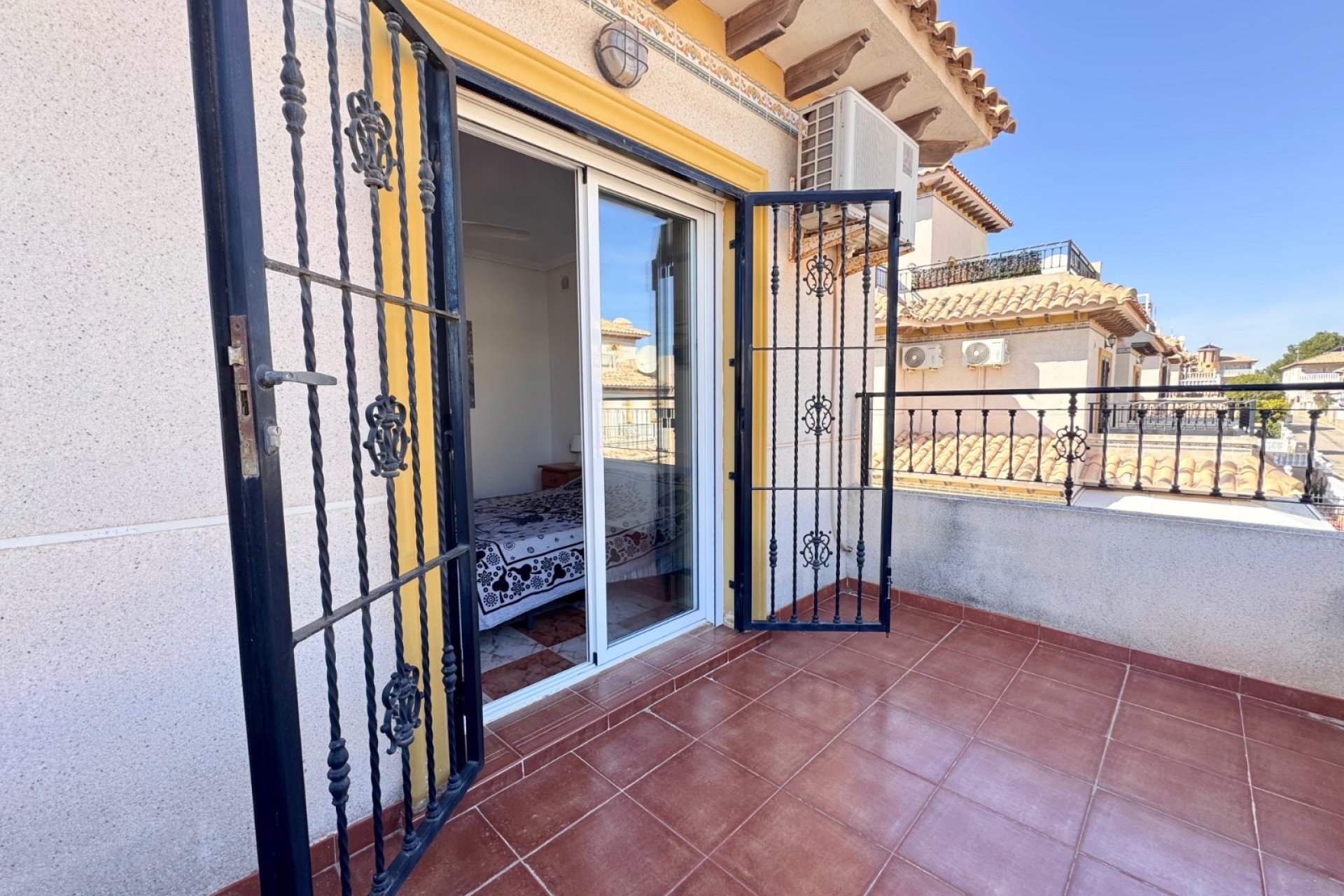 Resale - Town House -
Villamartin - Costa Blanca