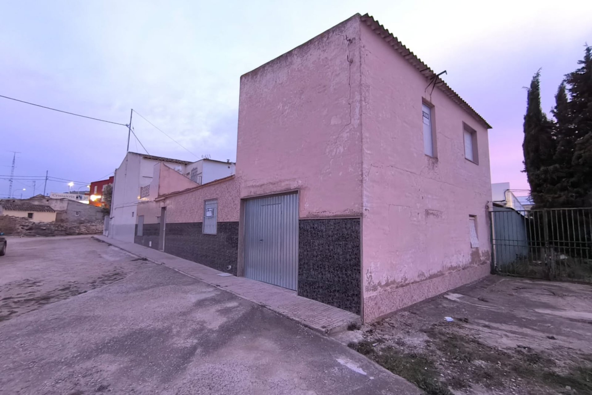 Resale - Town House -
Yecla - Inland