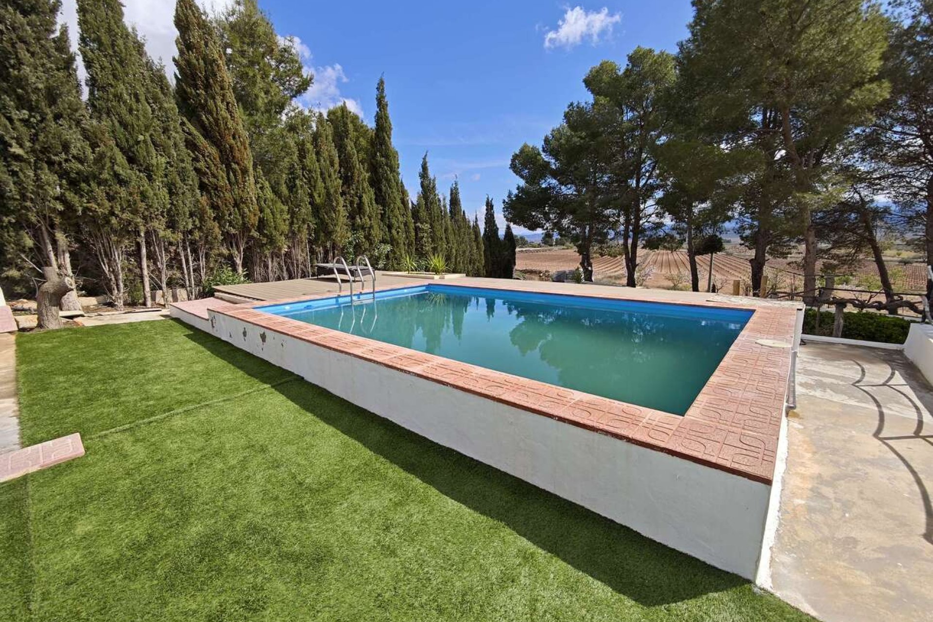 Resale - Town House -
Yecla - Inland