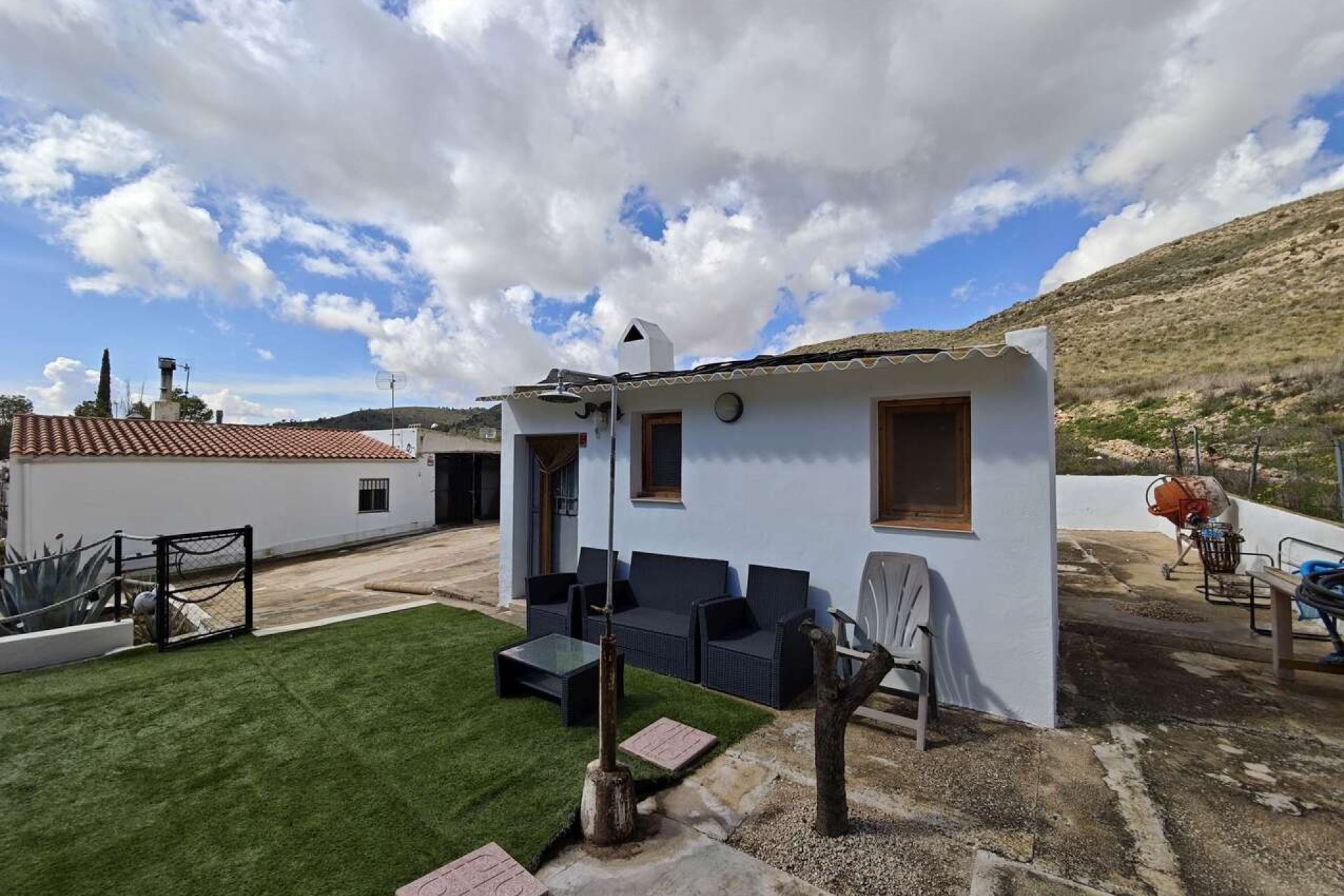 Resale - Town House -
Yecla - Inland