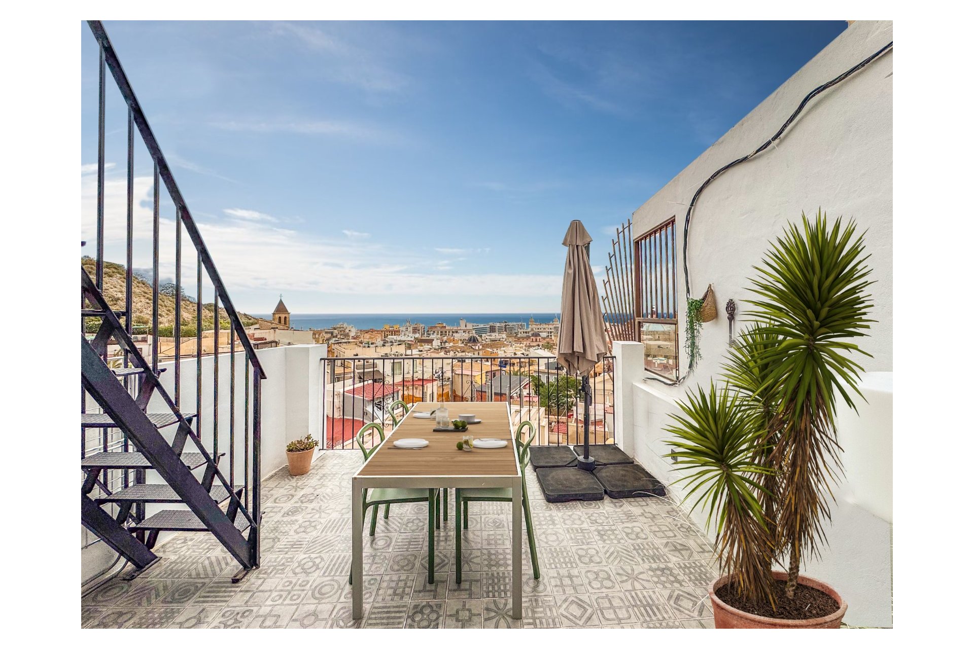 Resale - Townhouse -
Alicante - Costa Blanca
