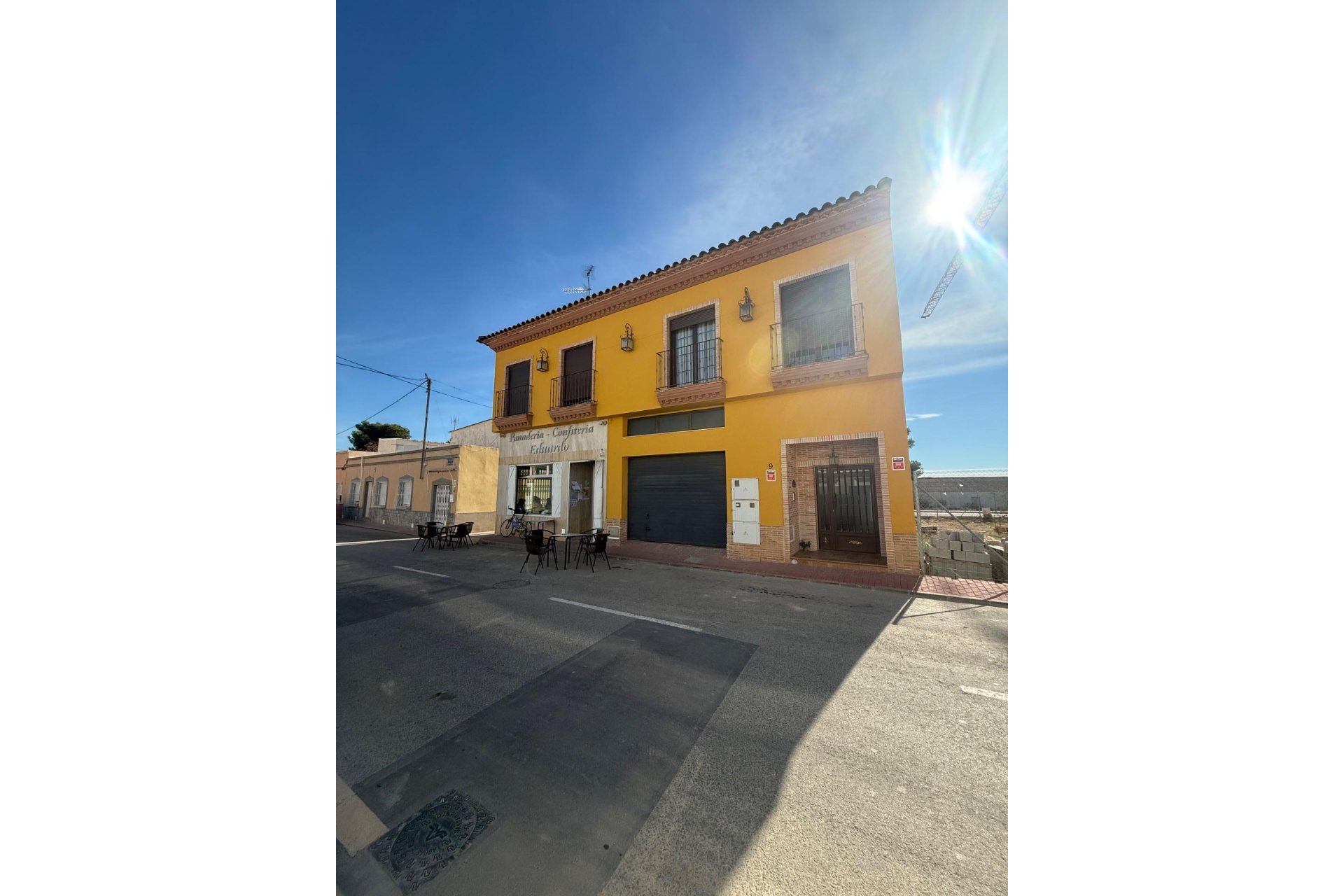 Resale - Townhouse -
Avileses