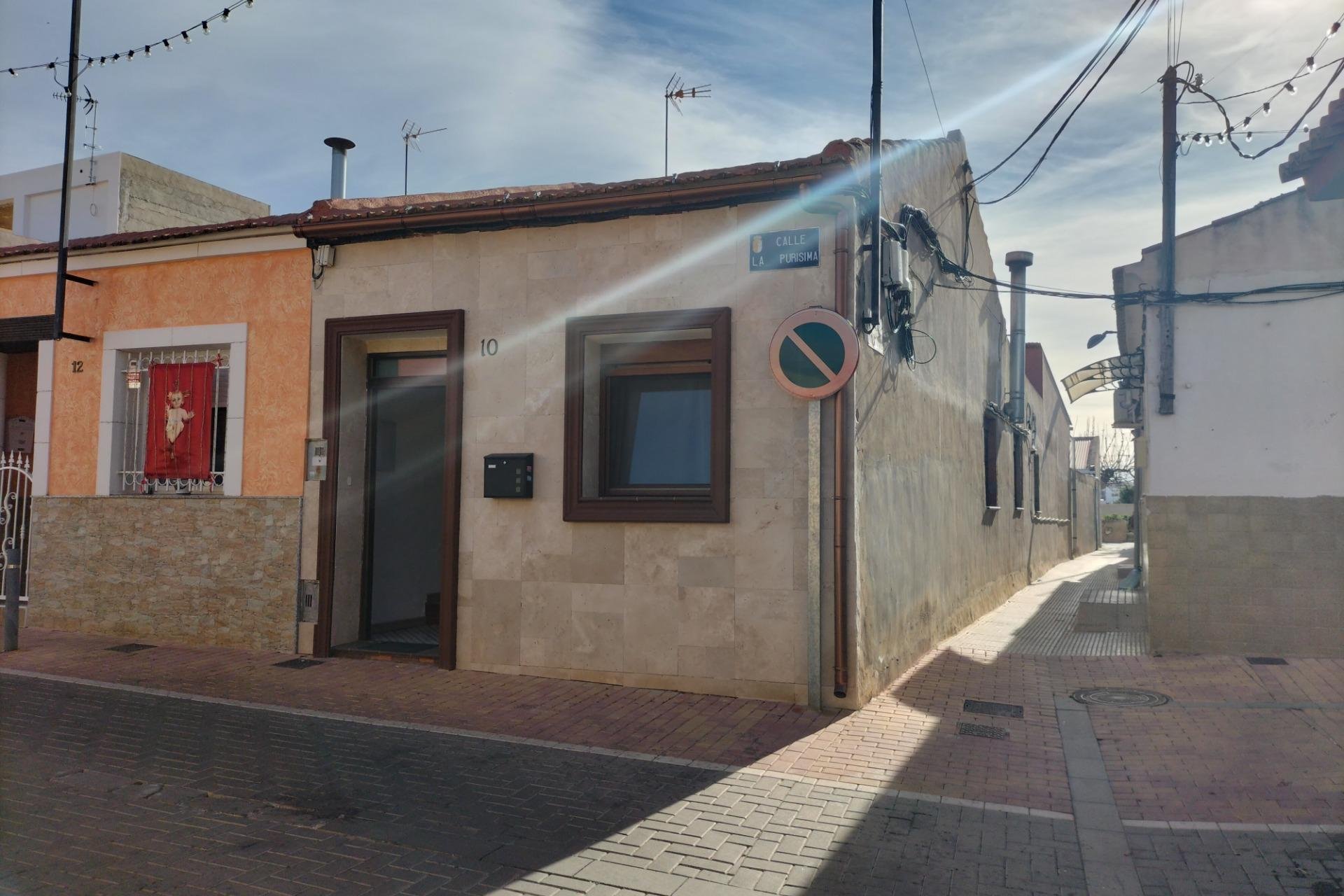 Resale - Townhouse -
Formentera del Segura - Centro