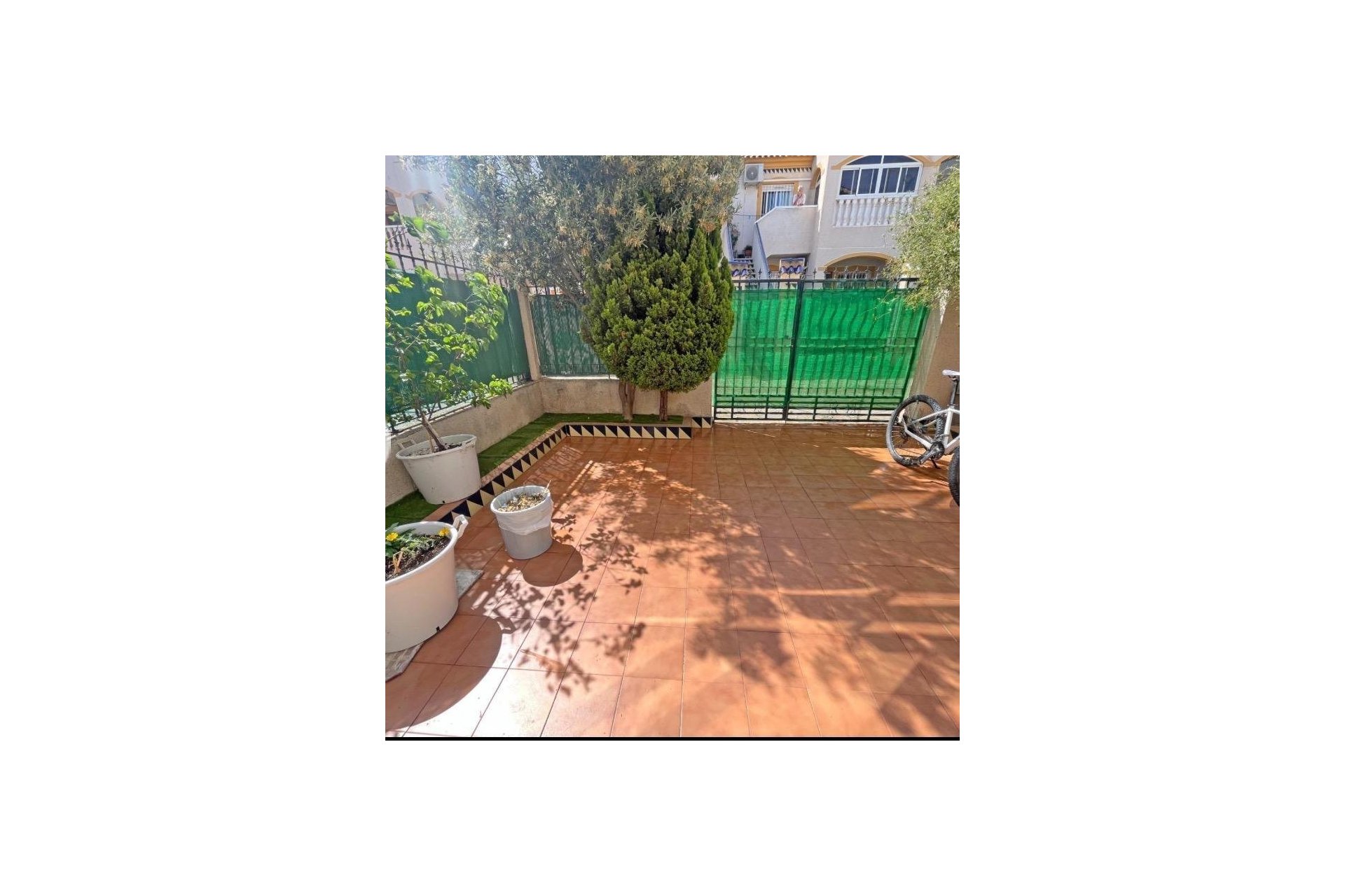 Resale - Townhouse -
Guardamar del Segura - El Edén - Los Estaños