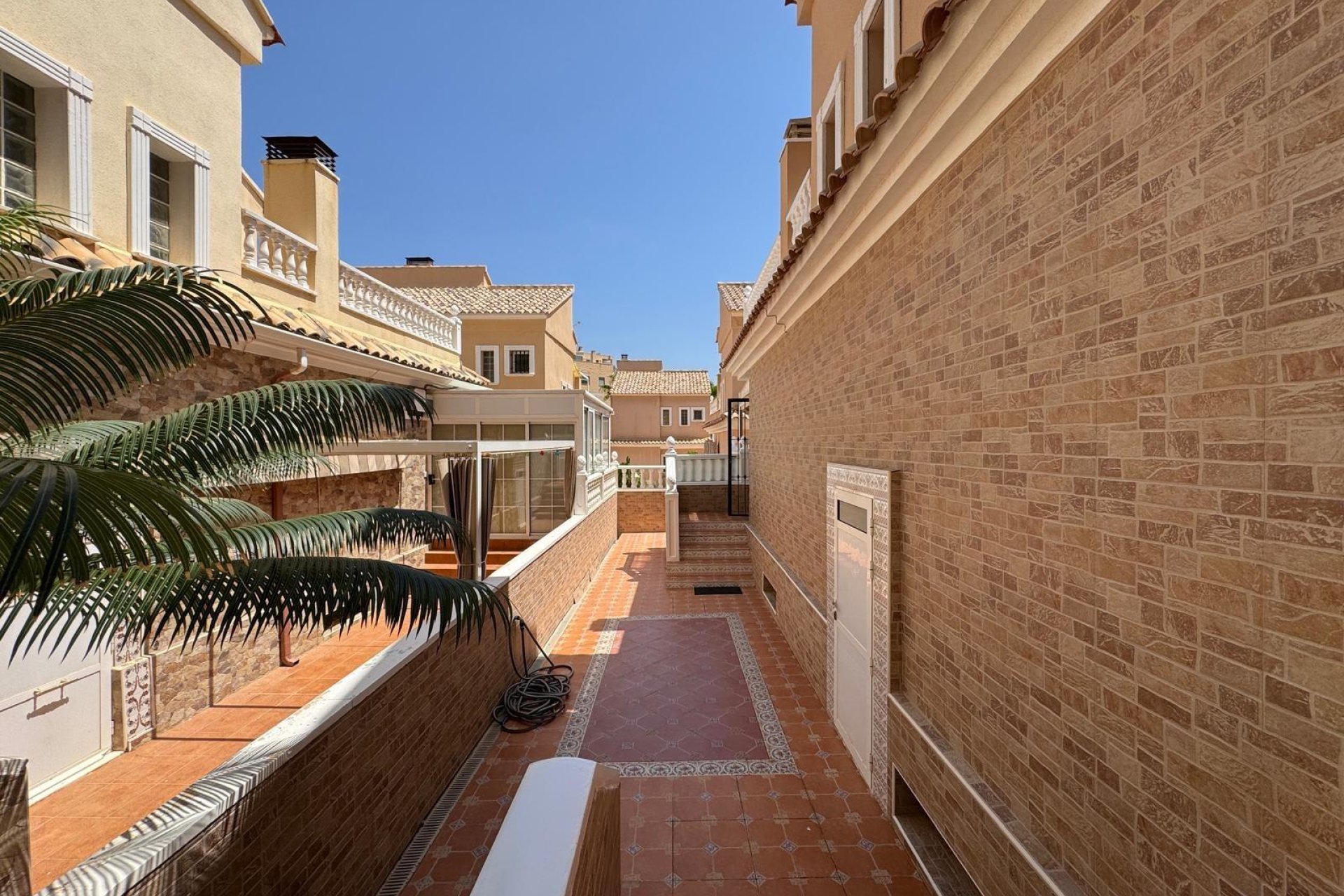 Resale - Townhouse -
Guardamar del Segura - Urbanizaciones