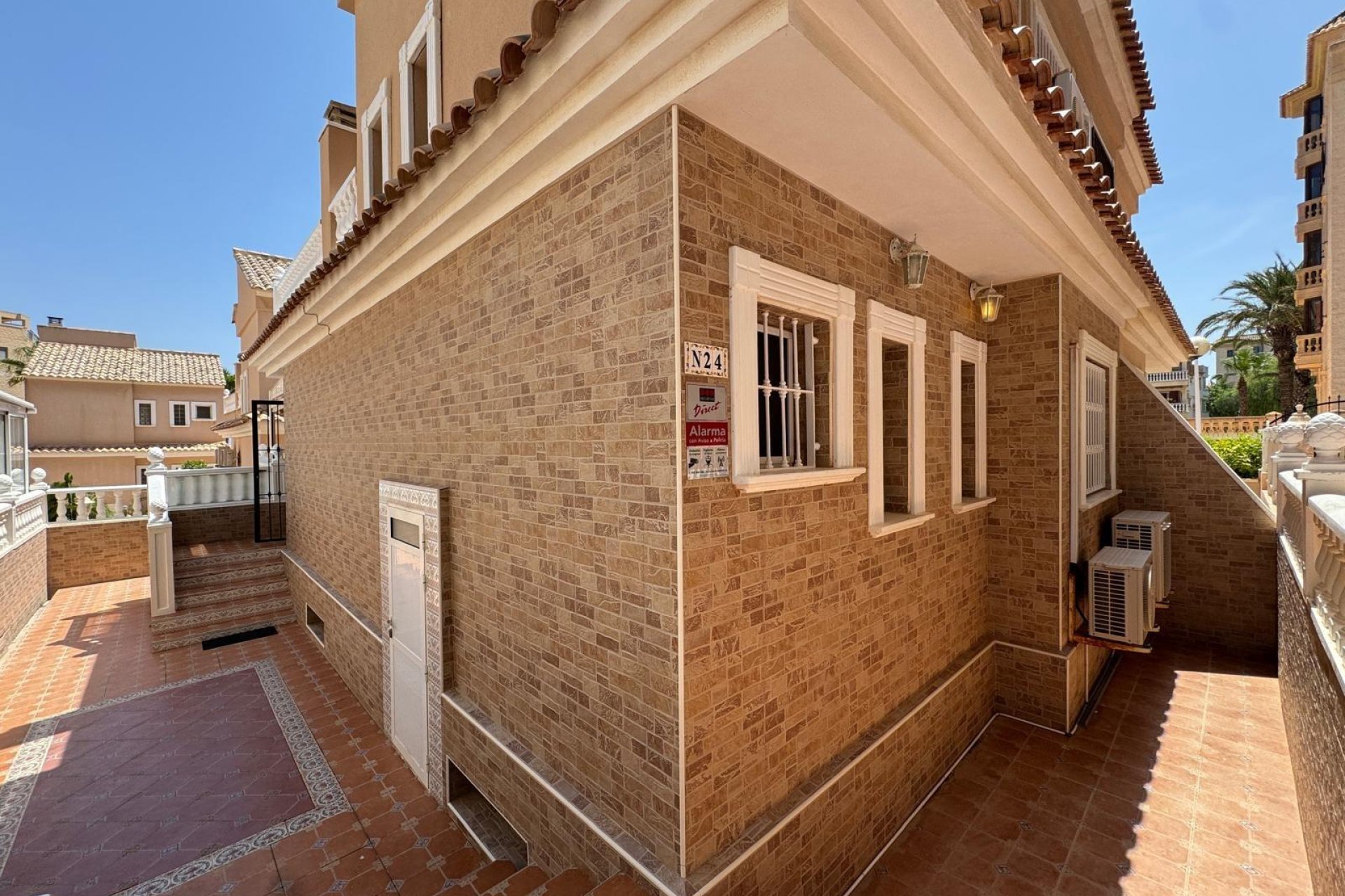 Resale - Townhouse -
Guardamar del Segura - Urbanizaciones