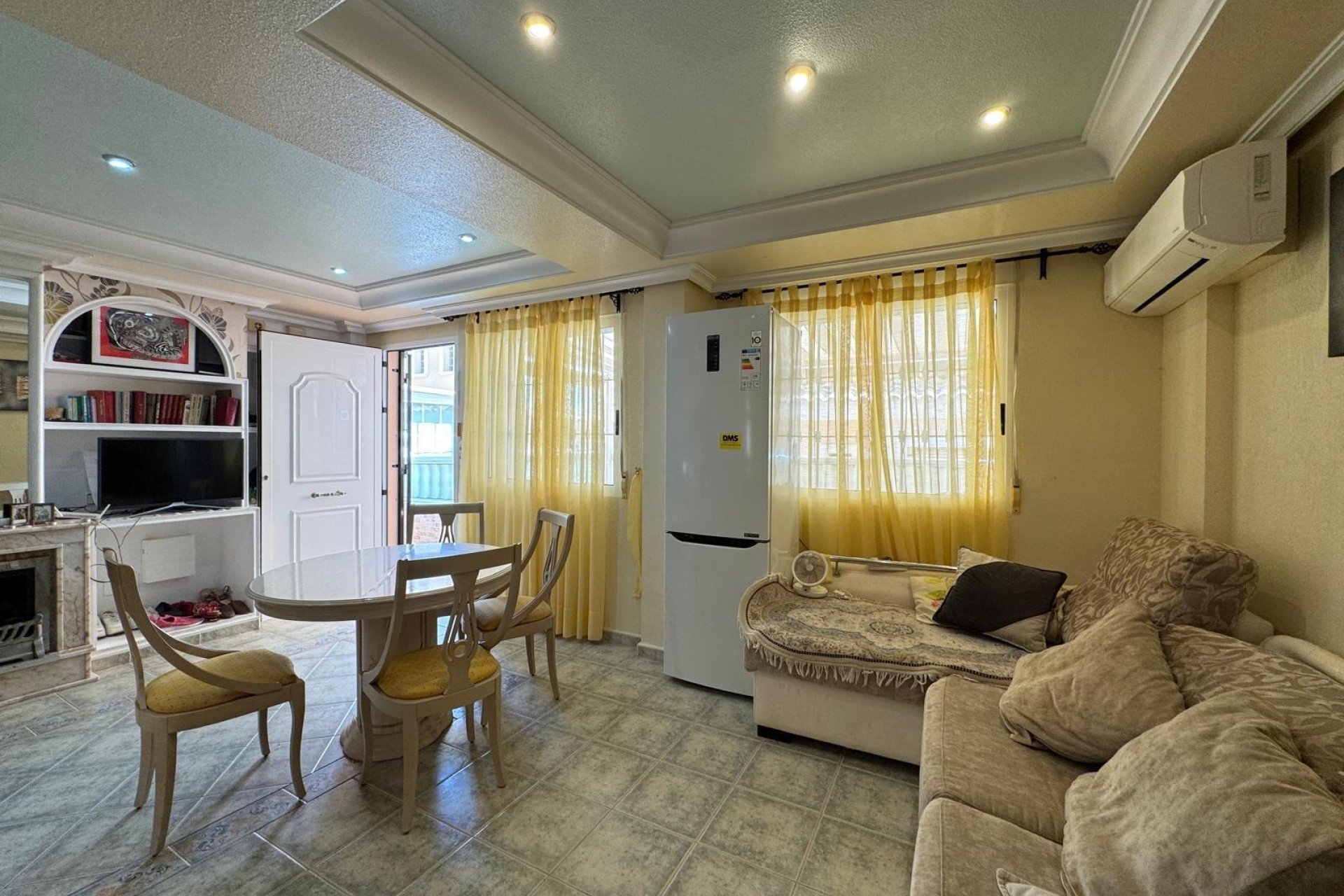 Resale - Townhouse -
Guardamar del Segura - Urbanizaciones