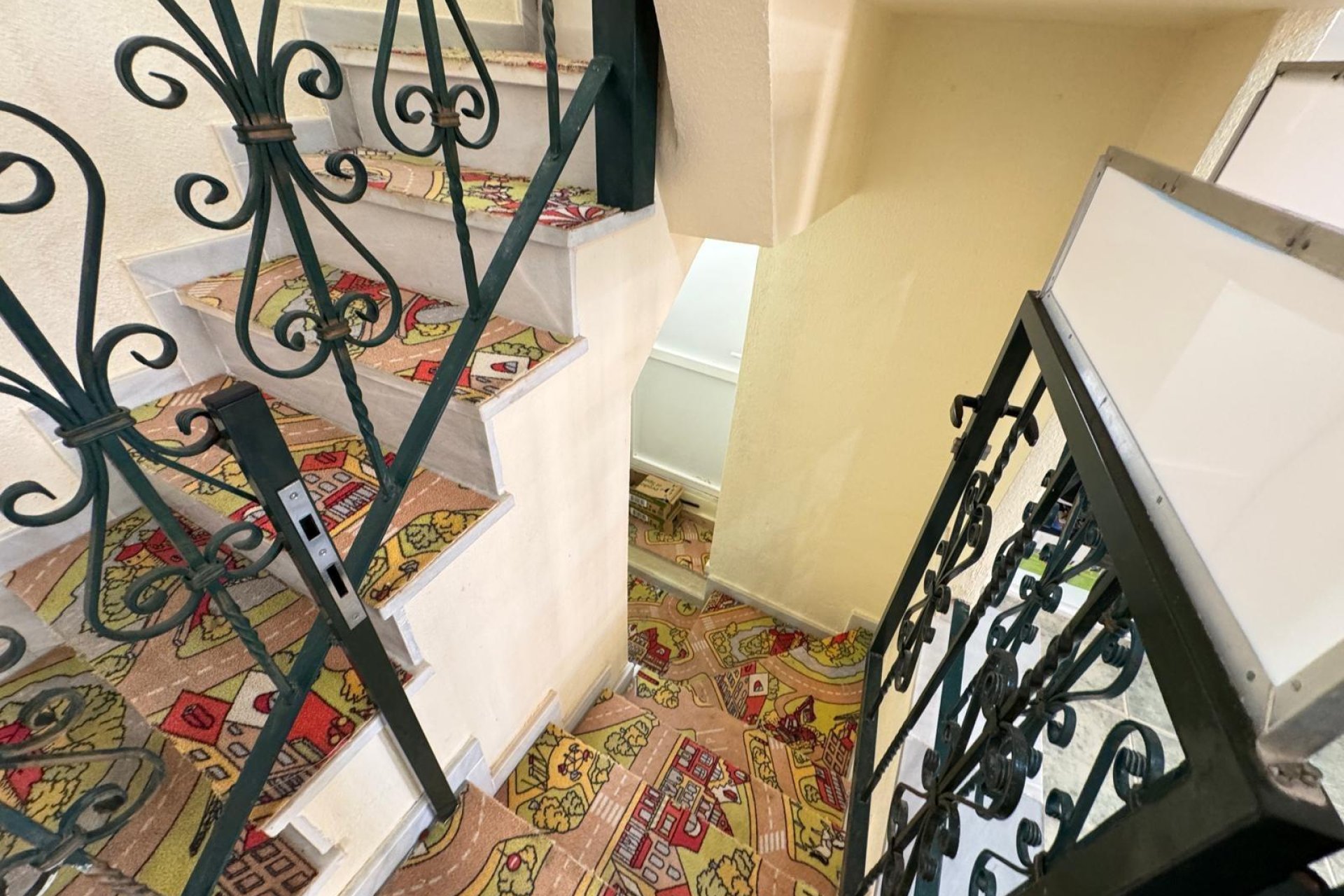 Resale - Townhouse -
Guardamar del Segura - Urbanizaciones