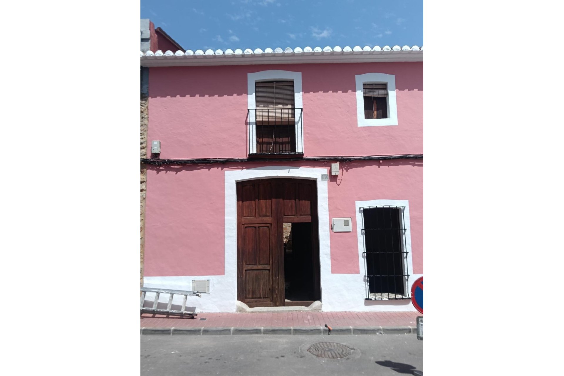 Resale - Townhouse -
Jesus Pobre - Inland