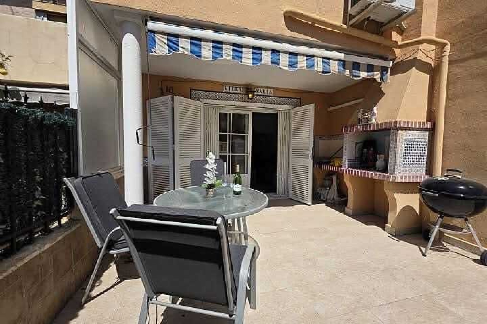 Resale - Townhouse -
La Rosaleda - Inland