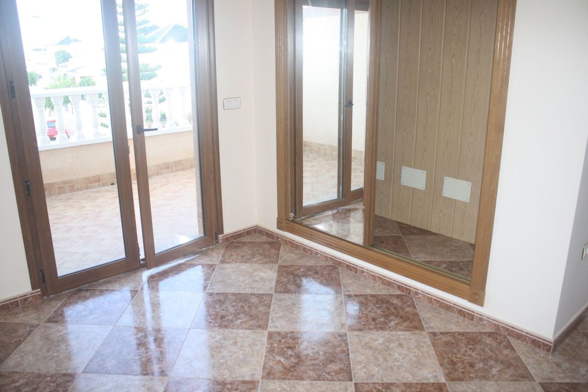 Resale - Townhouse -
Los Altos - Costa Blanca