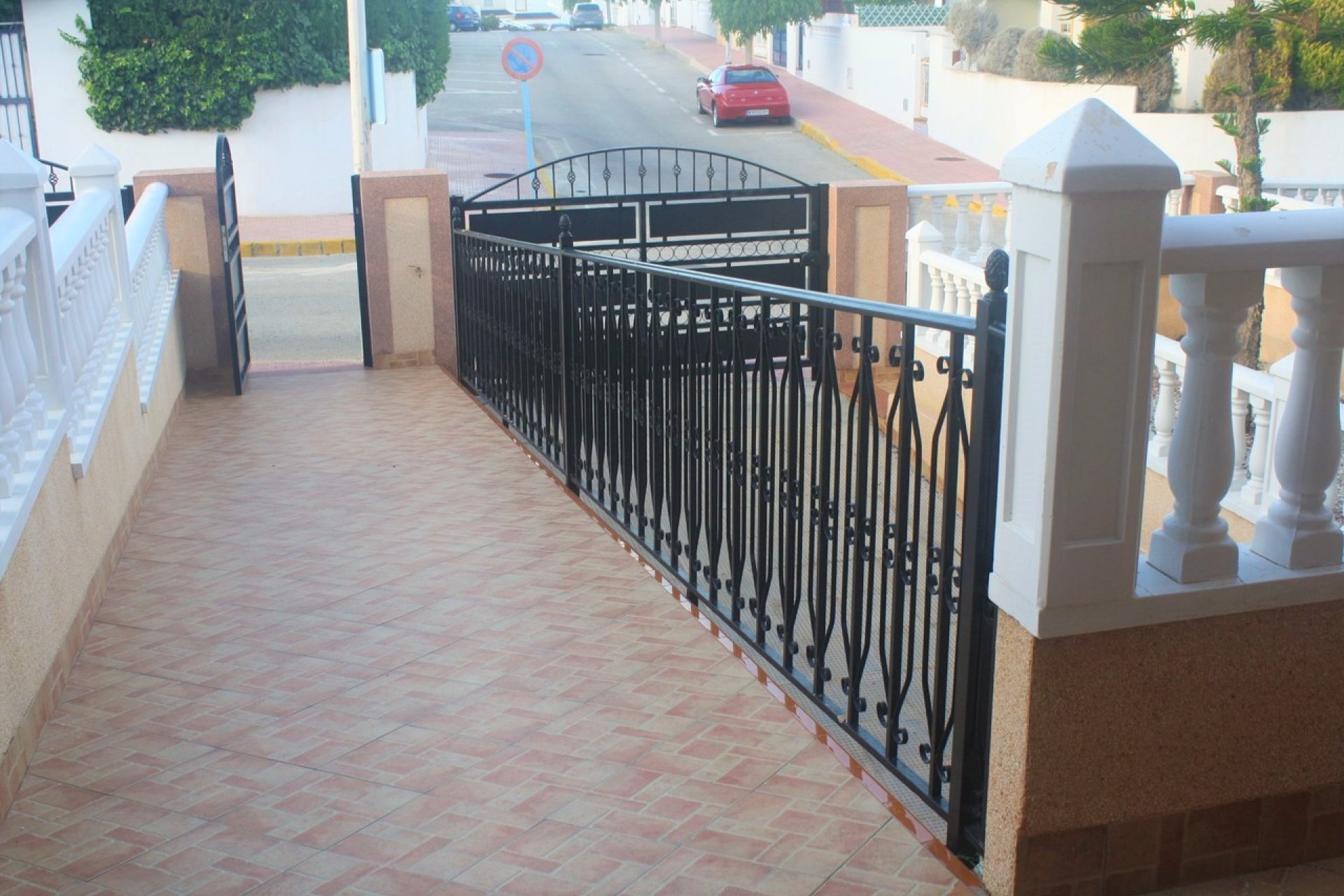 Resale - Townhouse -
Los Altos - Costa Blanca