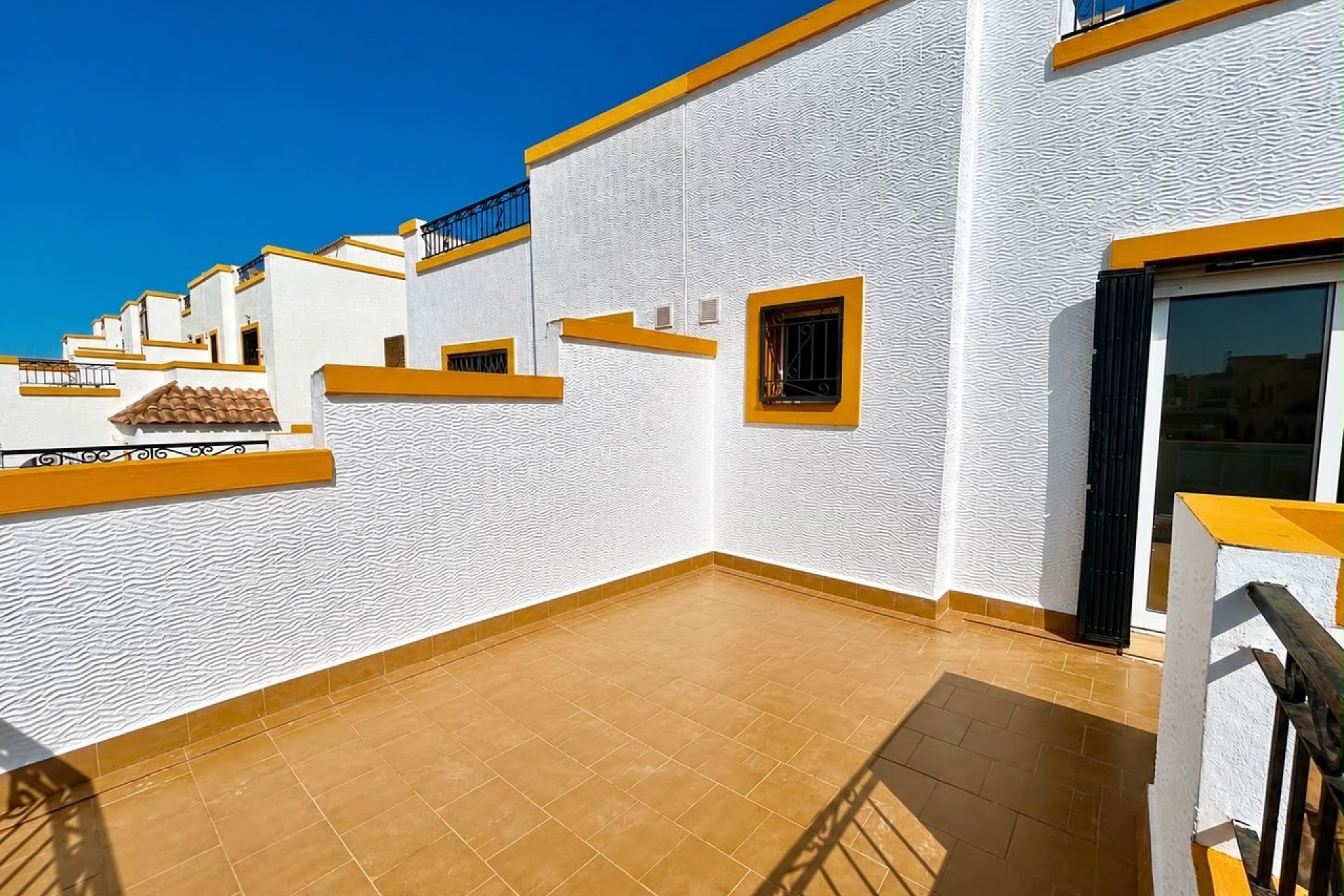 Resale - Townhouse -
Los Altos - Costa Blanca