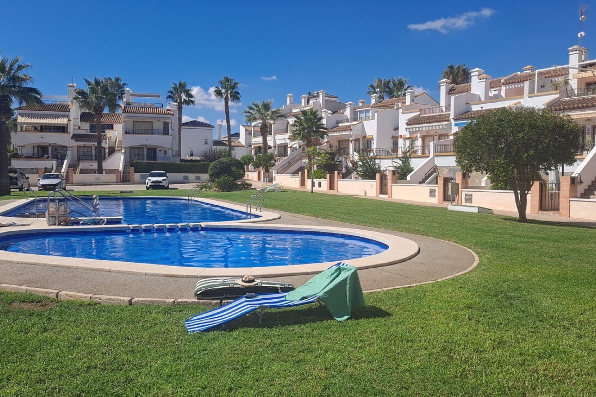 Resale - Townhouse -
Los Dolses - Inland