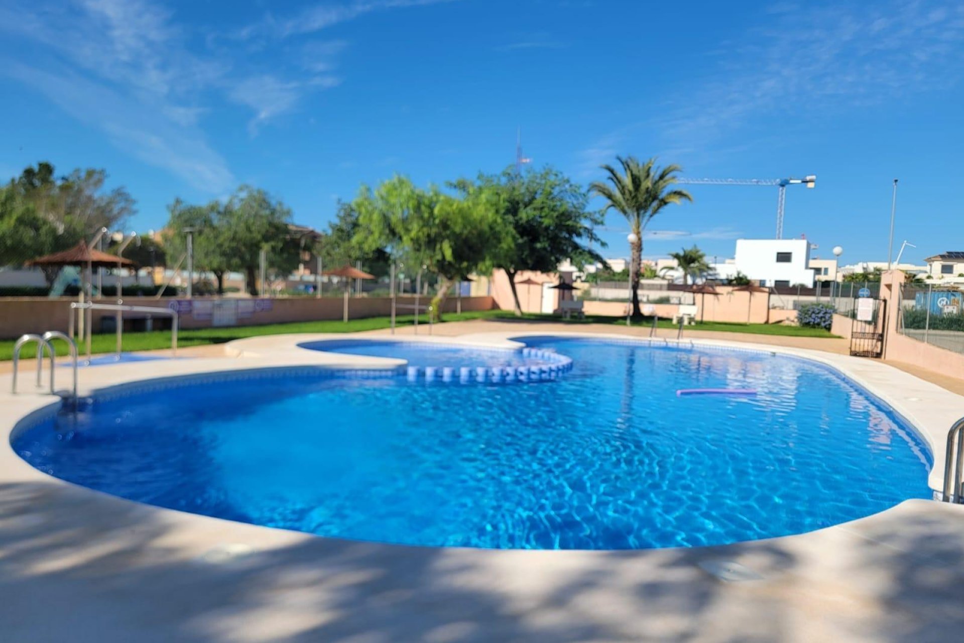 Resale - Townhouse -
Los Montesinos - Los Montesinos - Urb. La Herrada