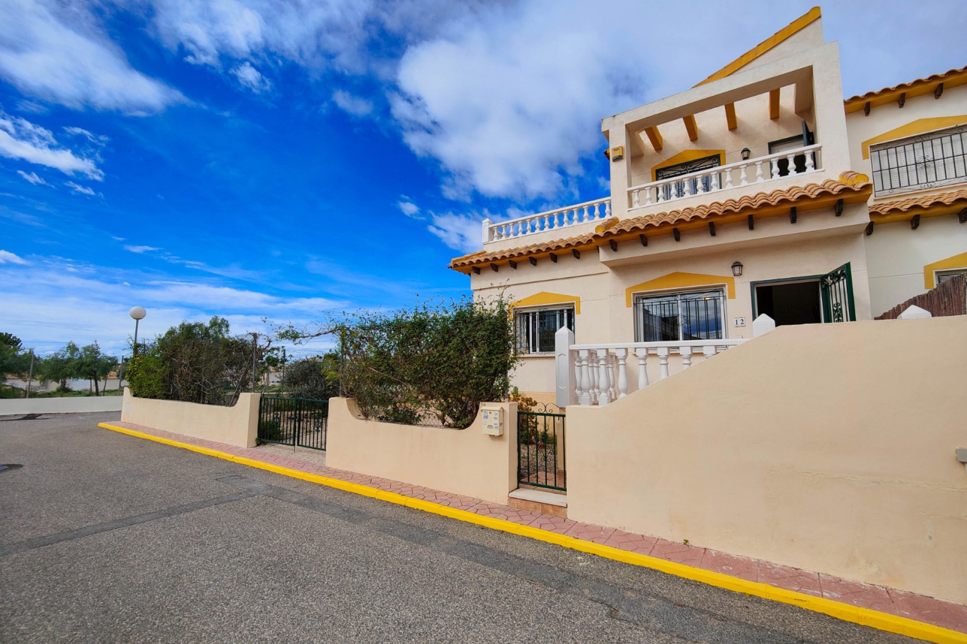Resale - Townhouse -
Orihuela Costa - Costa Blanca