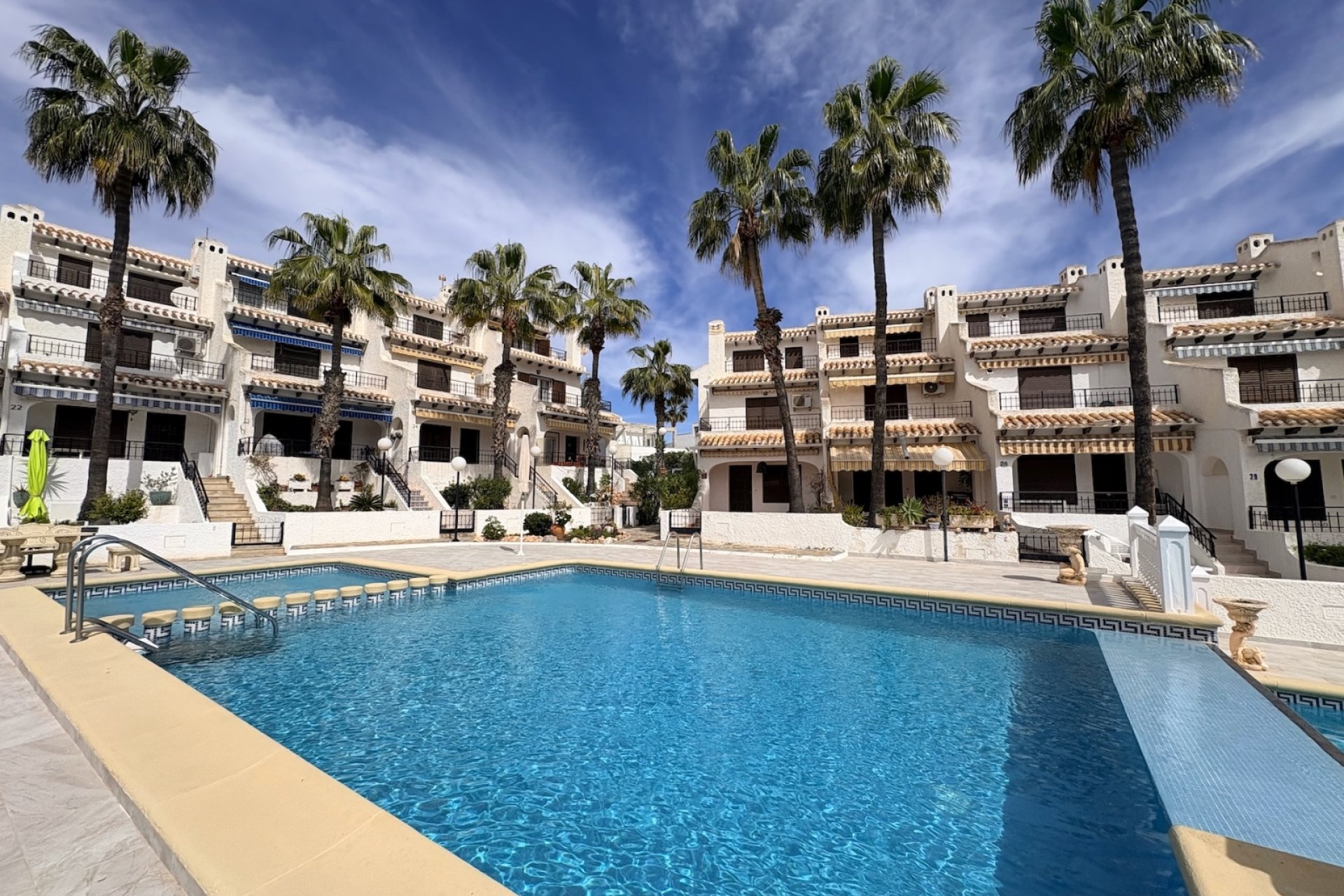 Resale - Townhouse -
Orihuela Costa - Costa Blanca
