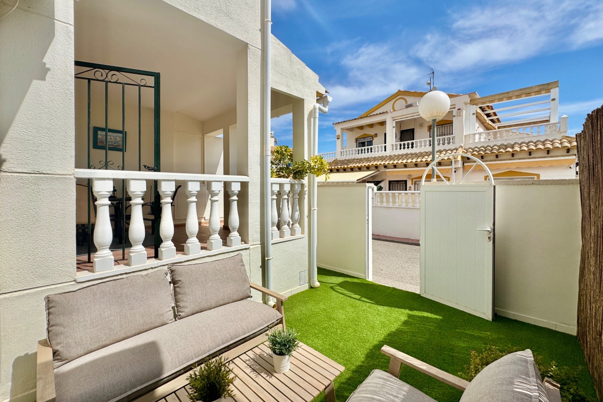 Resale - Townhouse -
Orihuela Costa - Costa Blanca