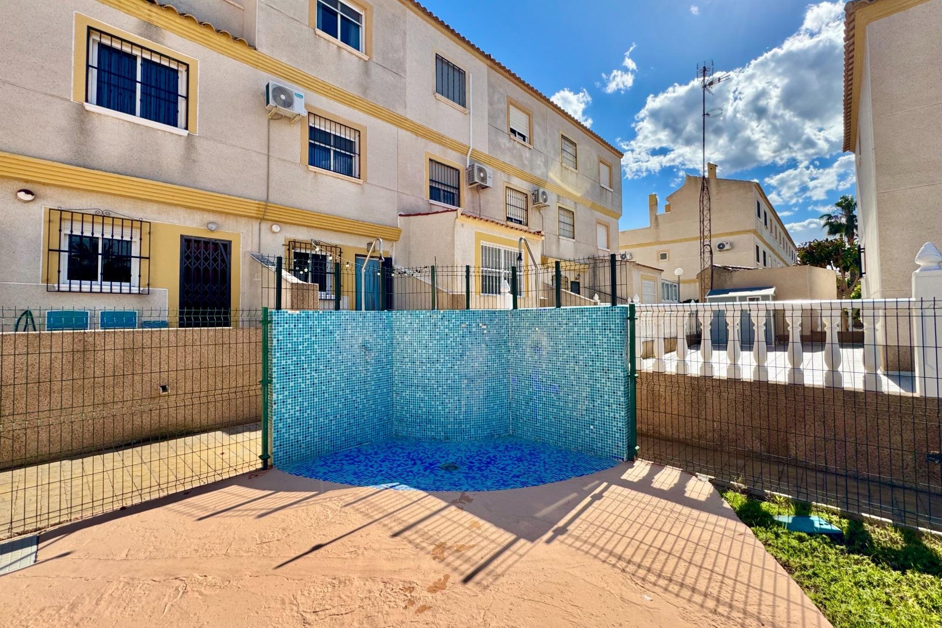 Resale - Townhouse -
Orihuela Costa - Las Filipinas