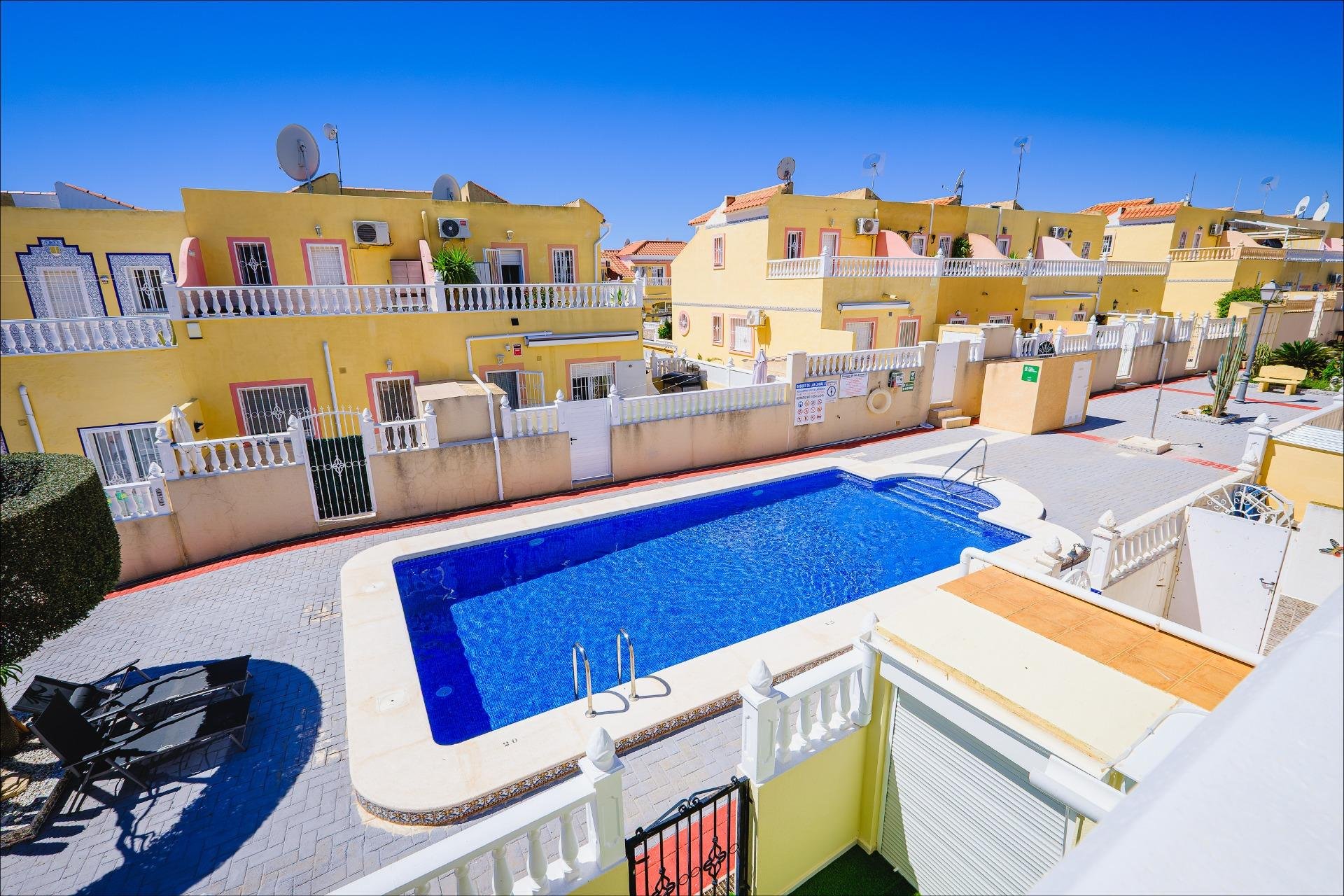 Resale - Townhouse -
Orihuela Costa - Las Filipinas