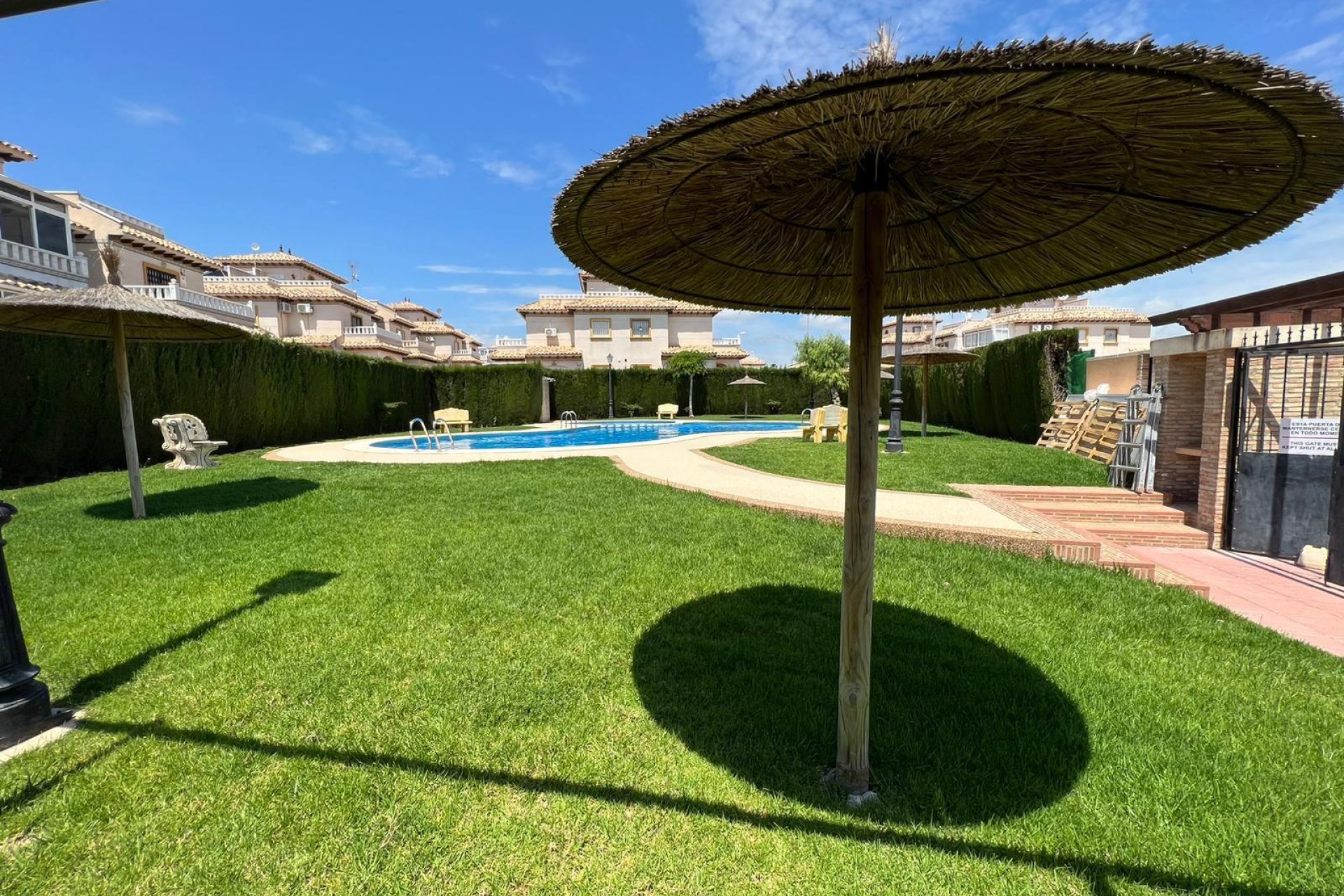Resale - Townhouse -
Orihuela Costa - Montezenia