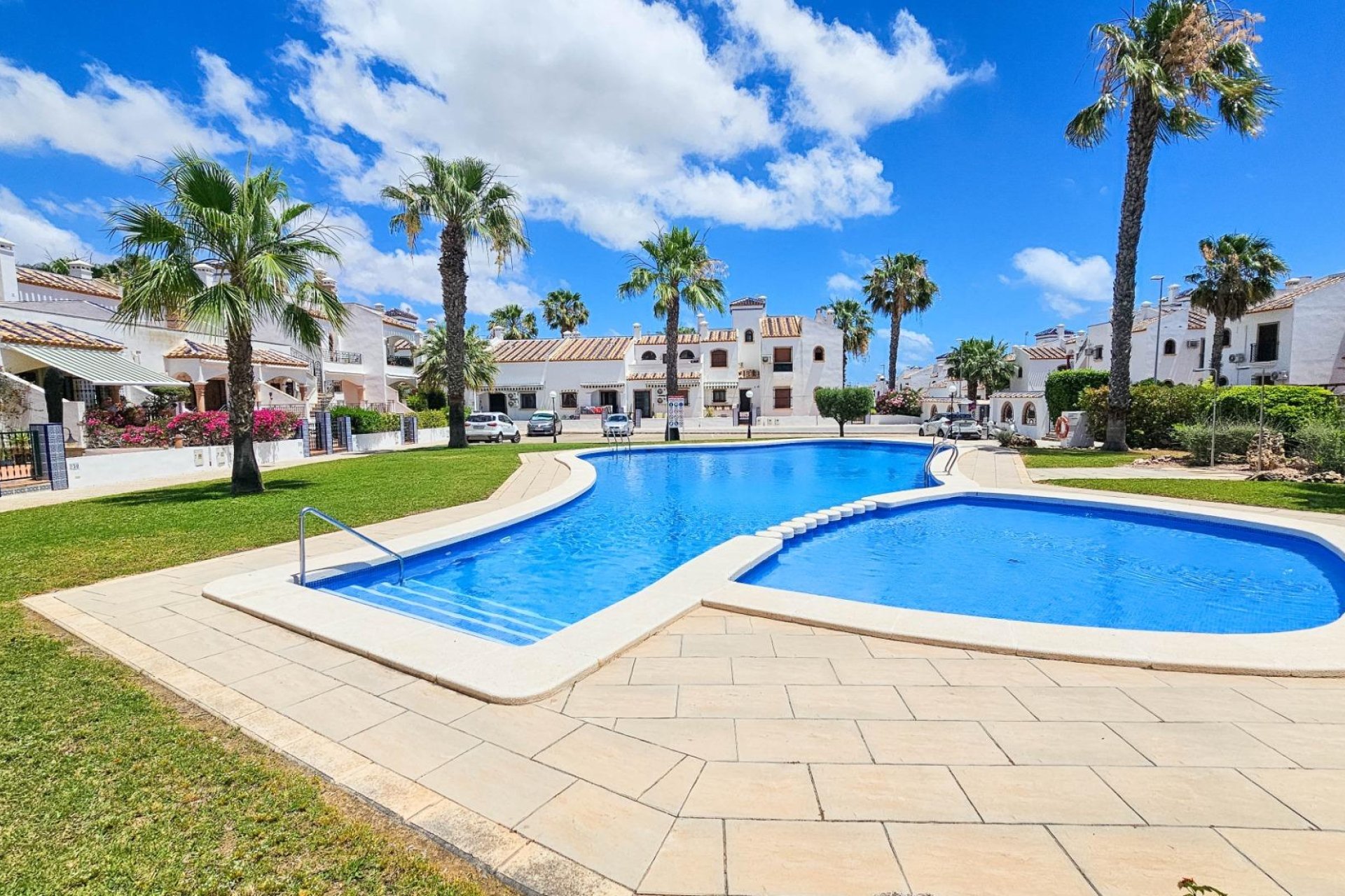 Resale - Townhouse -
Orihuela Costa - PAU 8