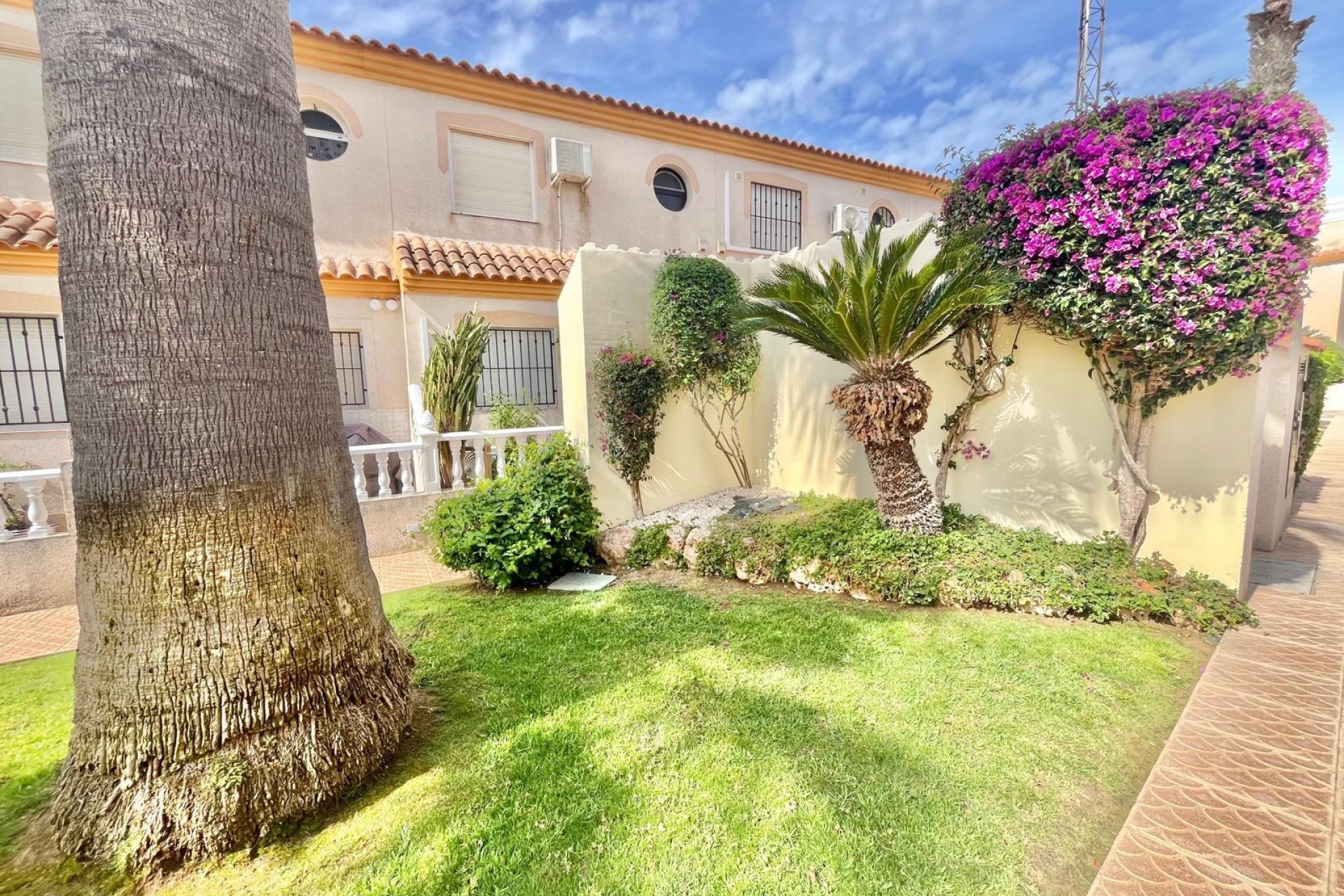 Resale - Townhouse -
Orihuela Costa - Playa Flamenca