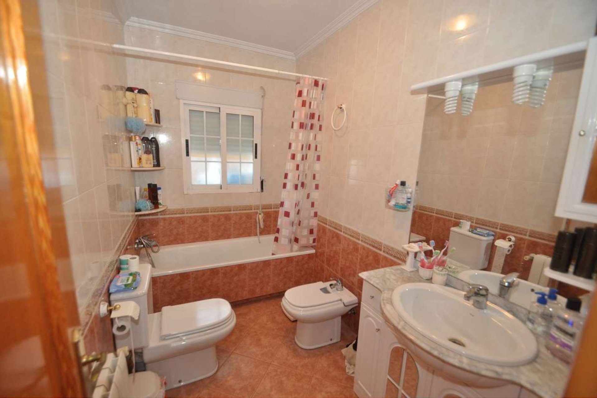 Resale - Townhouse -
Pinoso - Inland