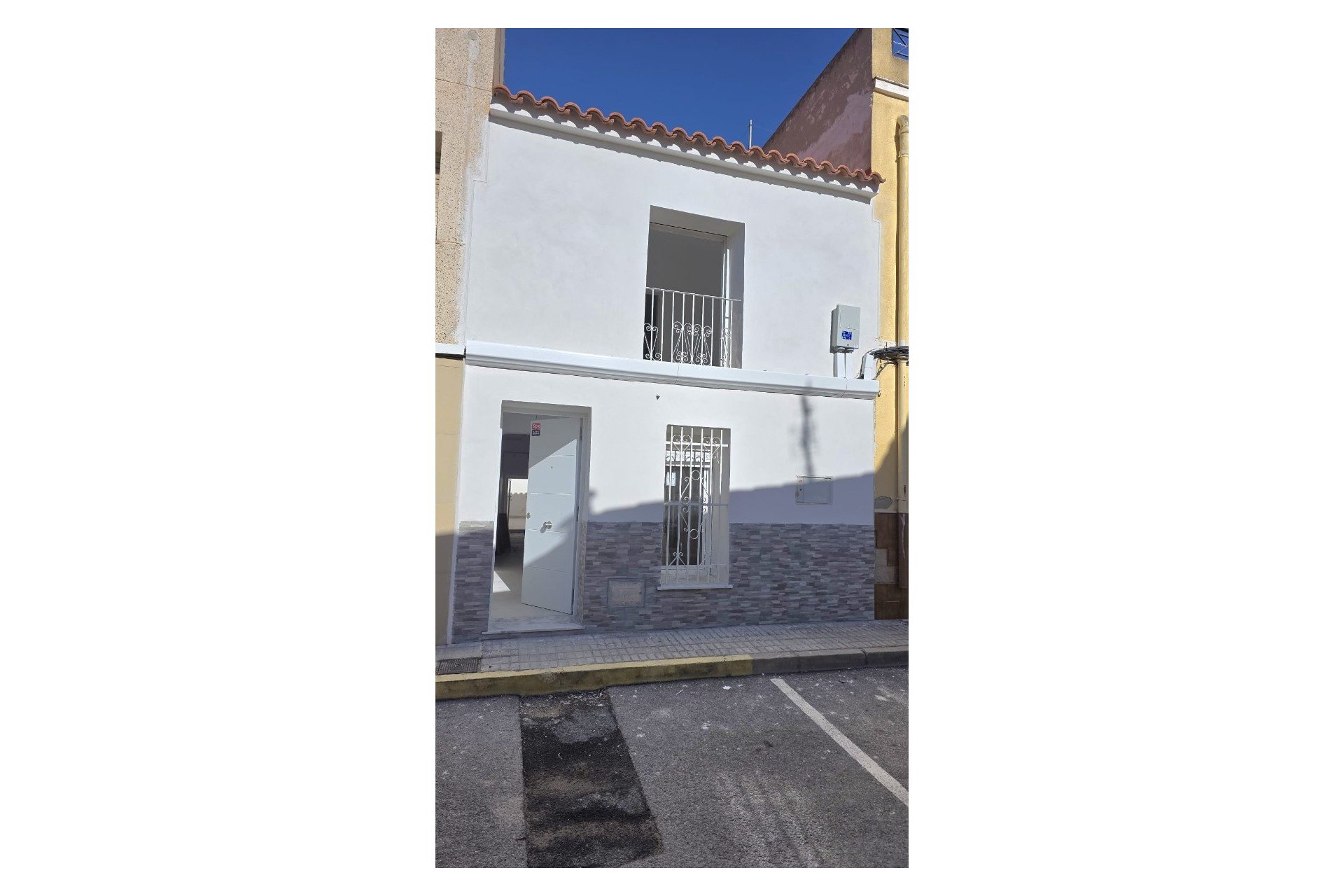 Resale - Townhouse -
Pinoso - Inland