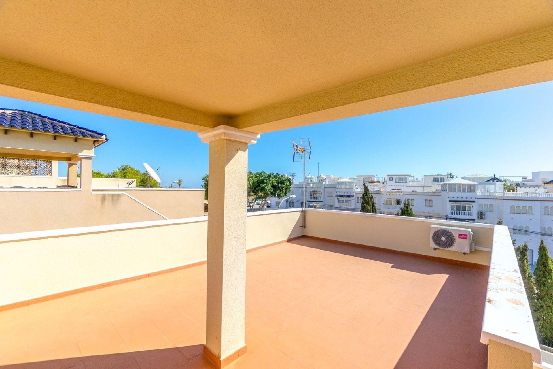 Resale - Townhouse -
San Miguel de Salinas - El Galán