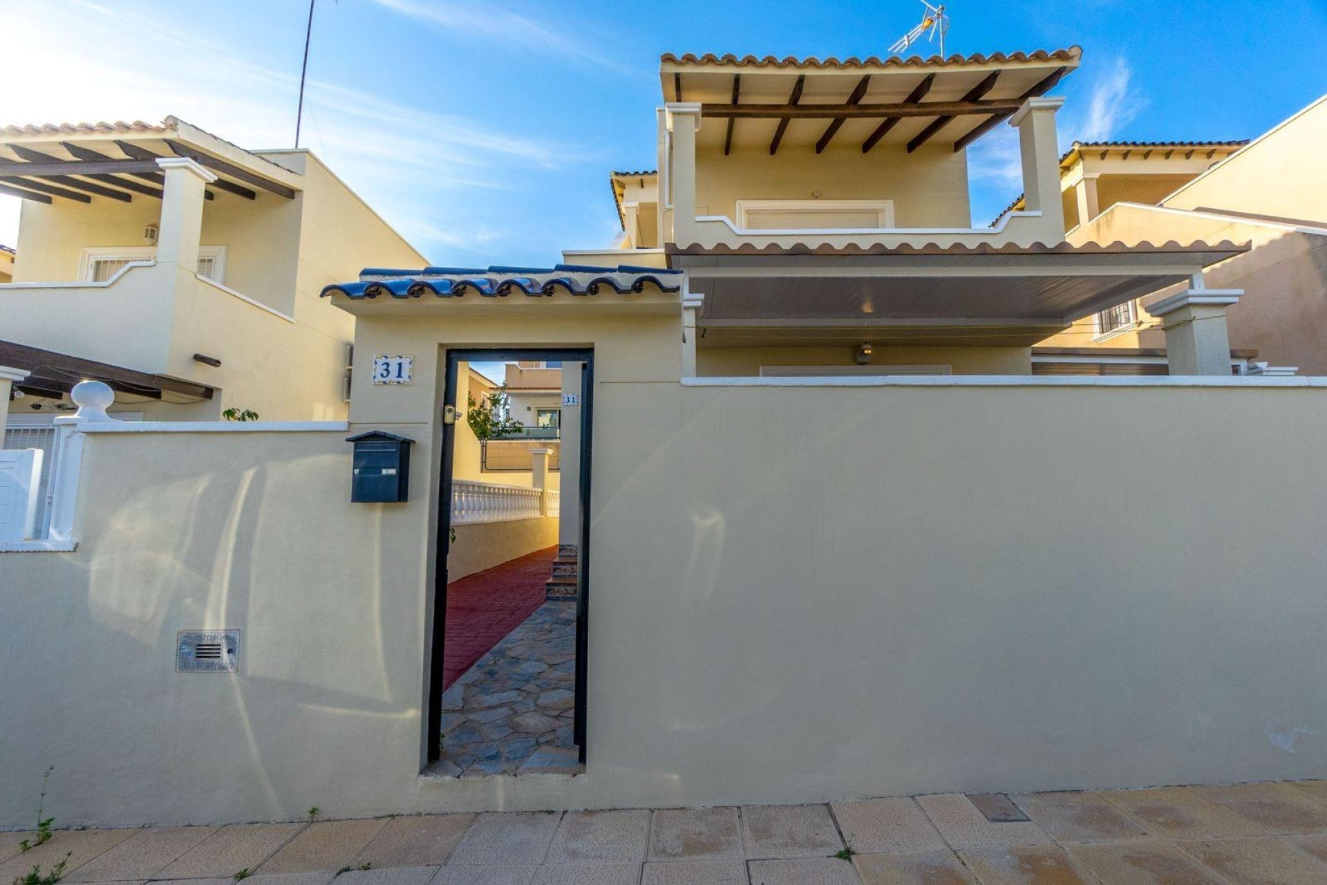 Resale - Townhouse -
San Miguel de Salinas - El Galán